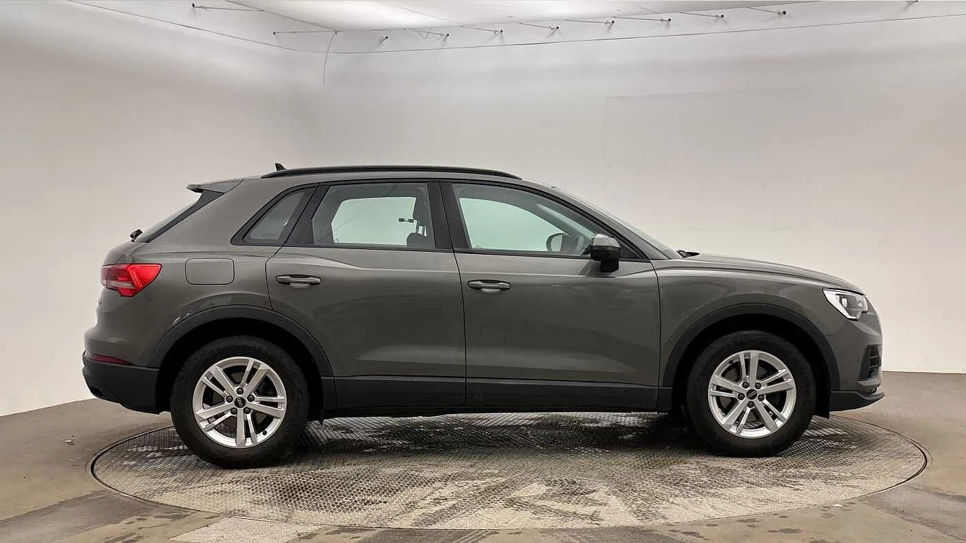 Audi-Q3-image-5