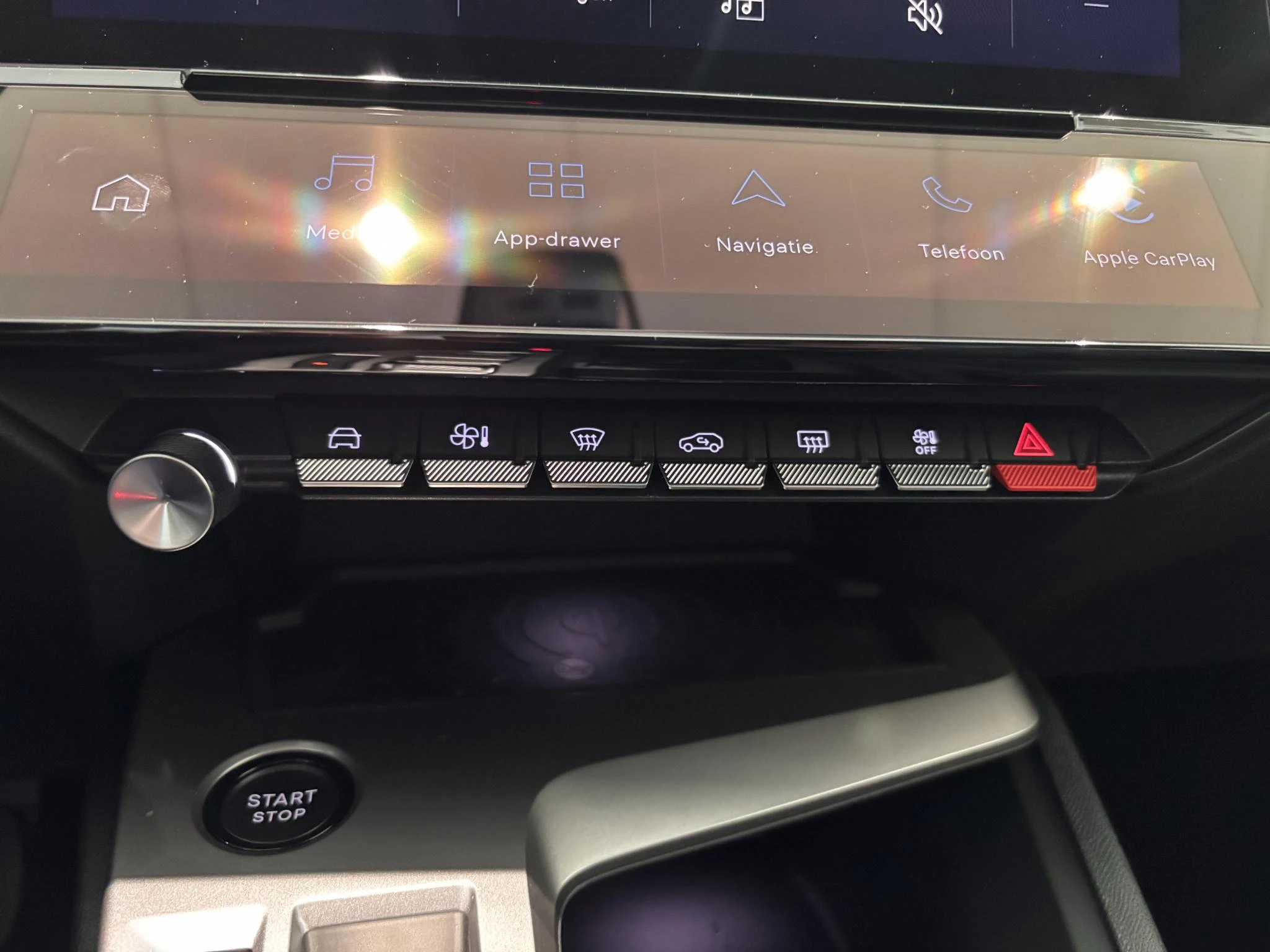Peugeot 408 1.2 Allure Hybrid 145