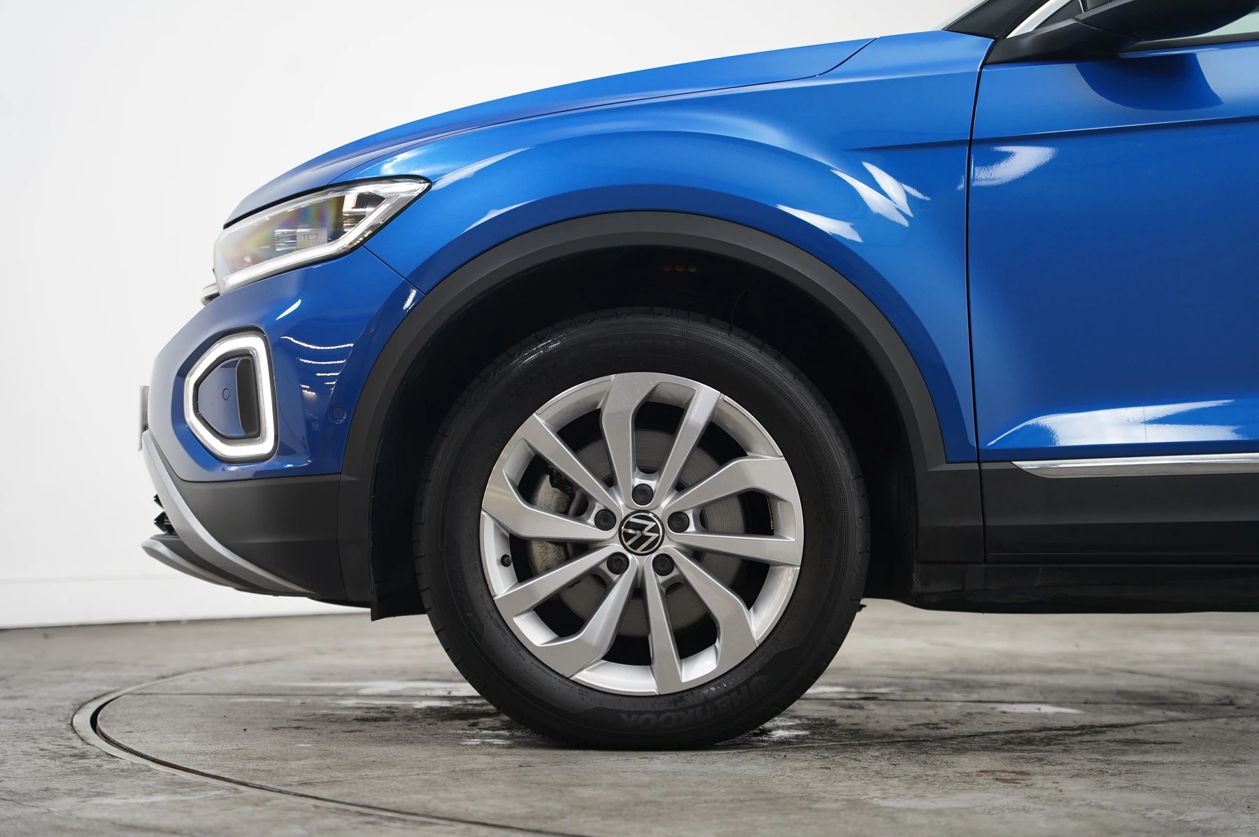 Volkswagen-T-Roc-image-4