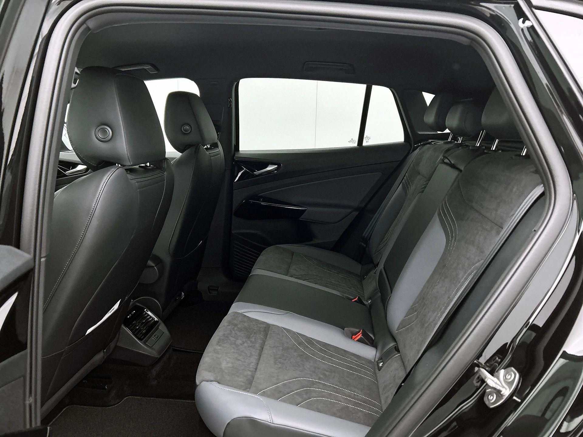 Volkswagen-ID.4-image-25