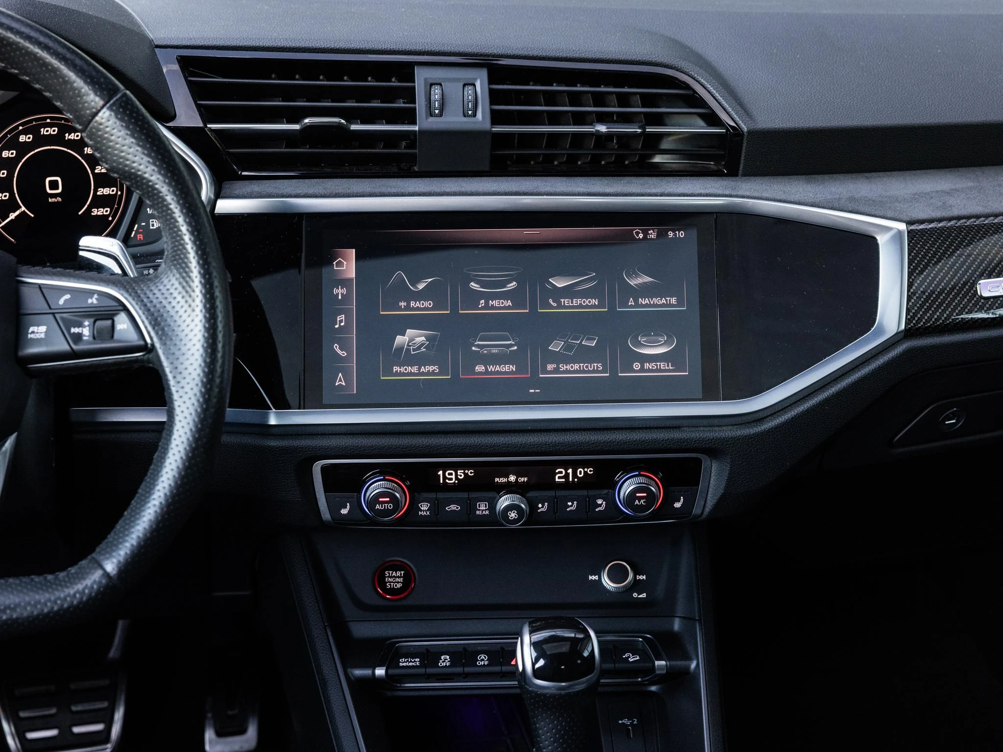 Audi-RSQ3-image-22