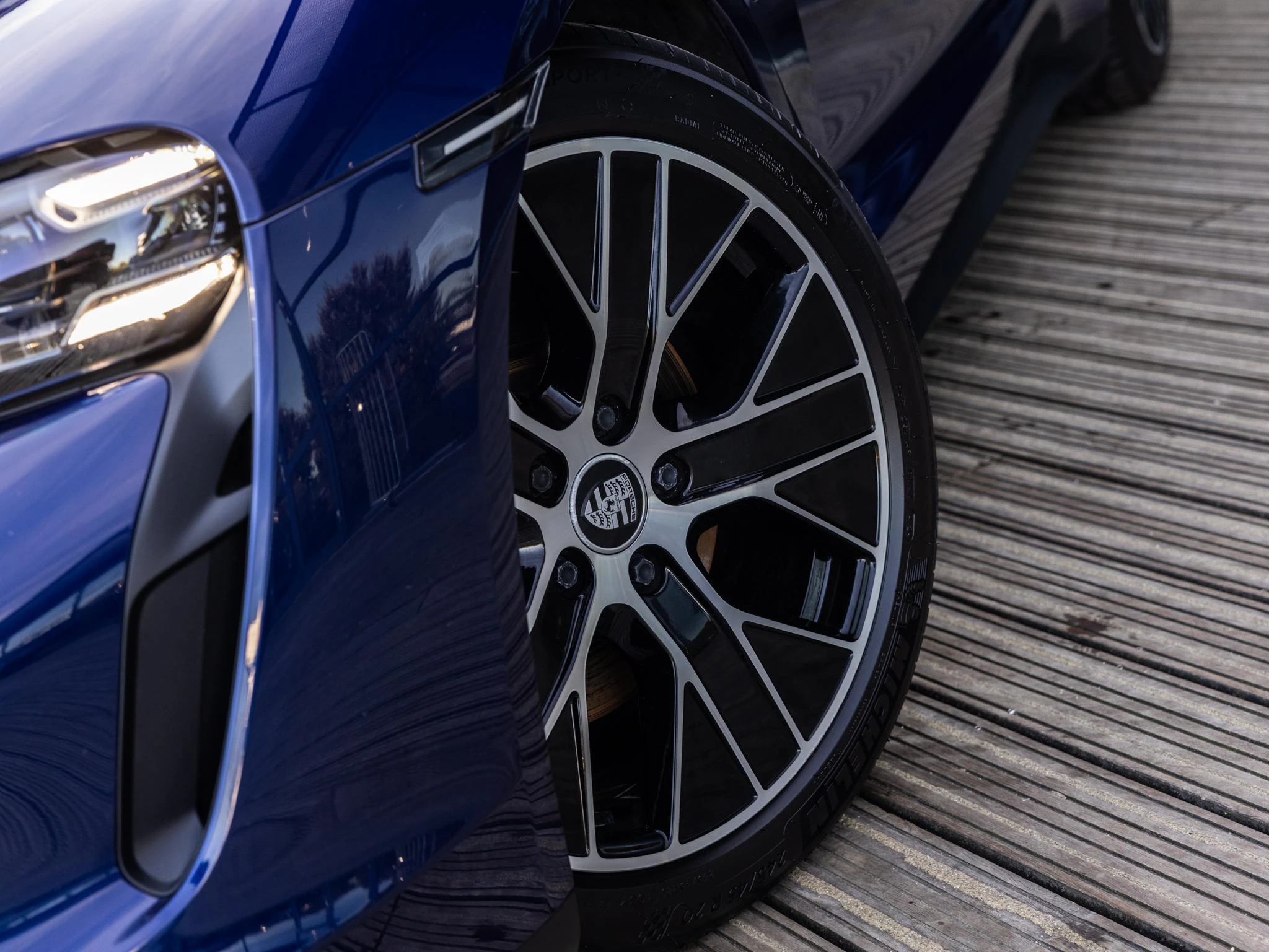 Porsche-Taycan-image-4