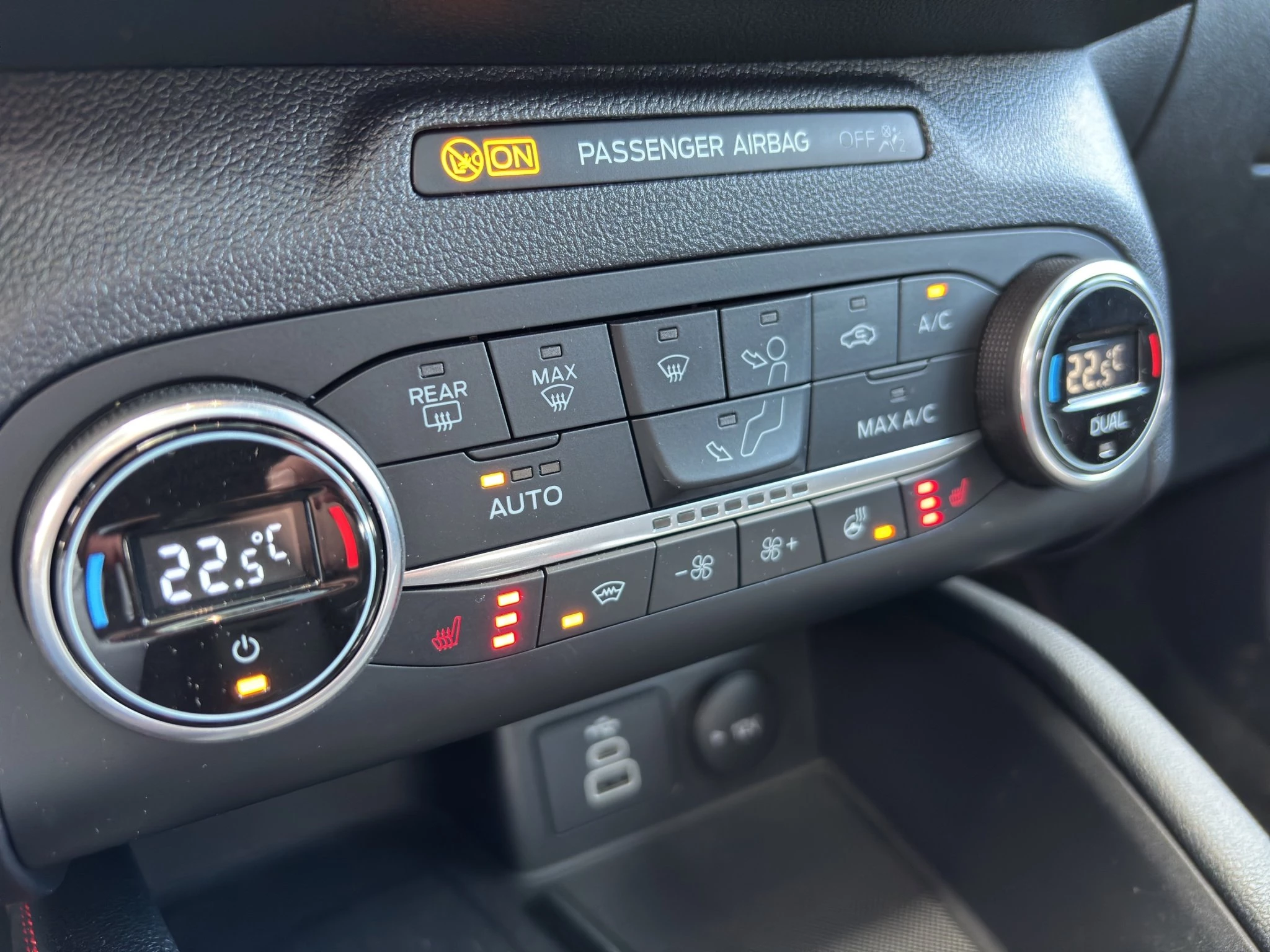 Ford Kuga ST-Line AHK*GJR*KLIMAAUT*PAMO*WINT.PKT