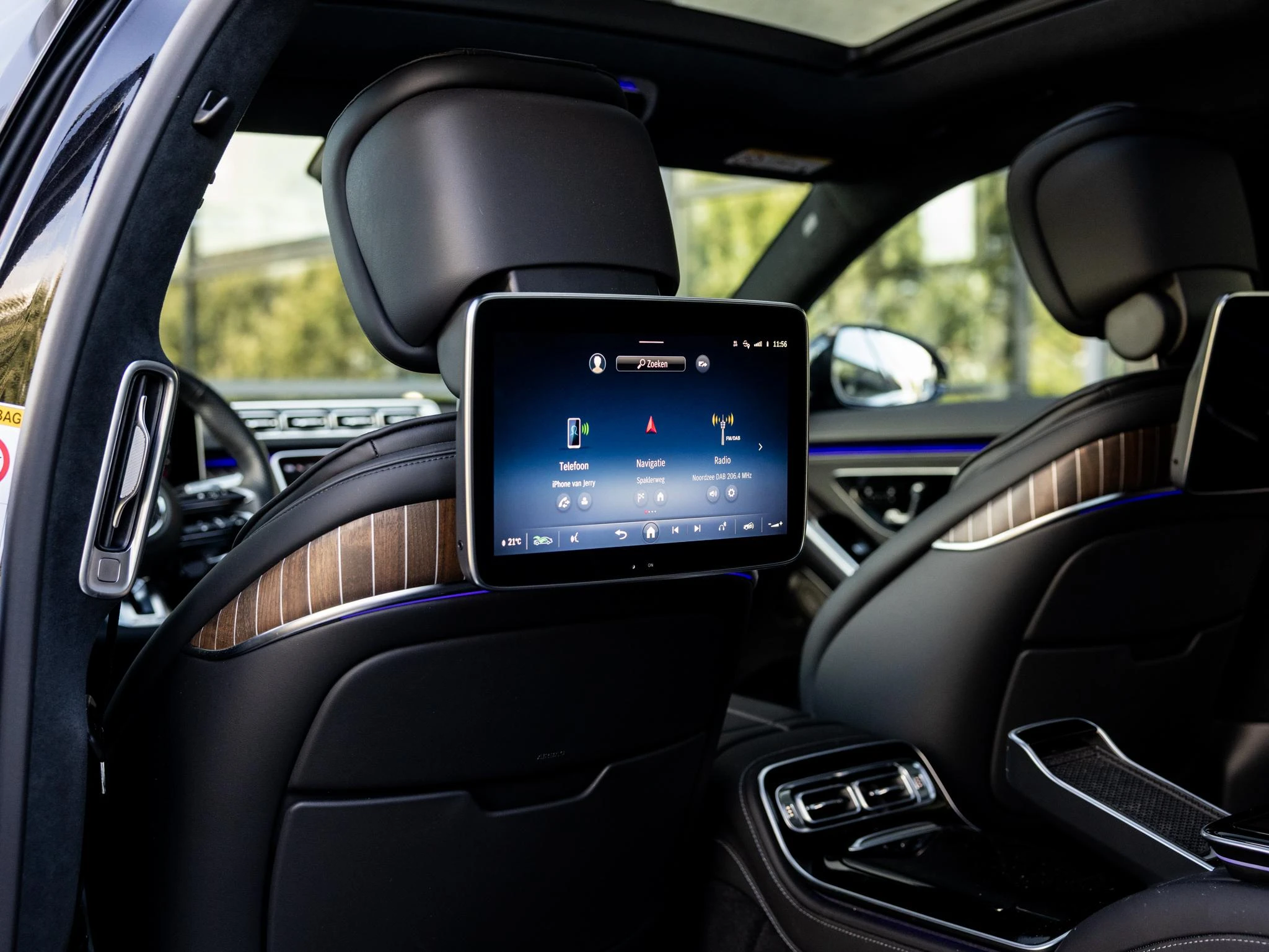 Mercedes-Benz-S-Klasse-image-21