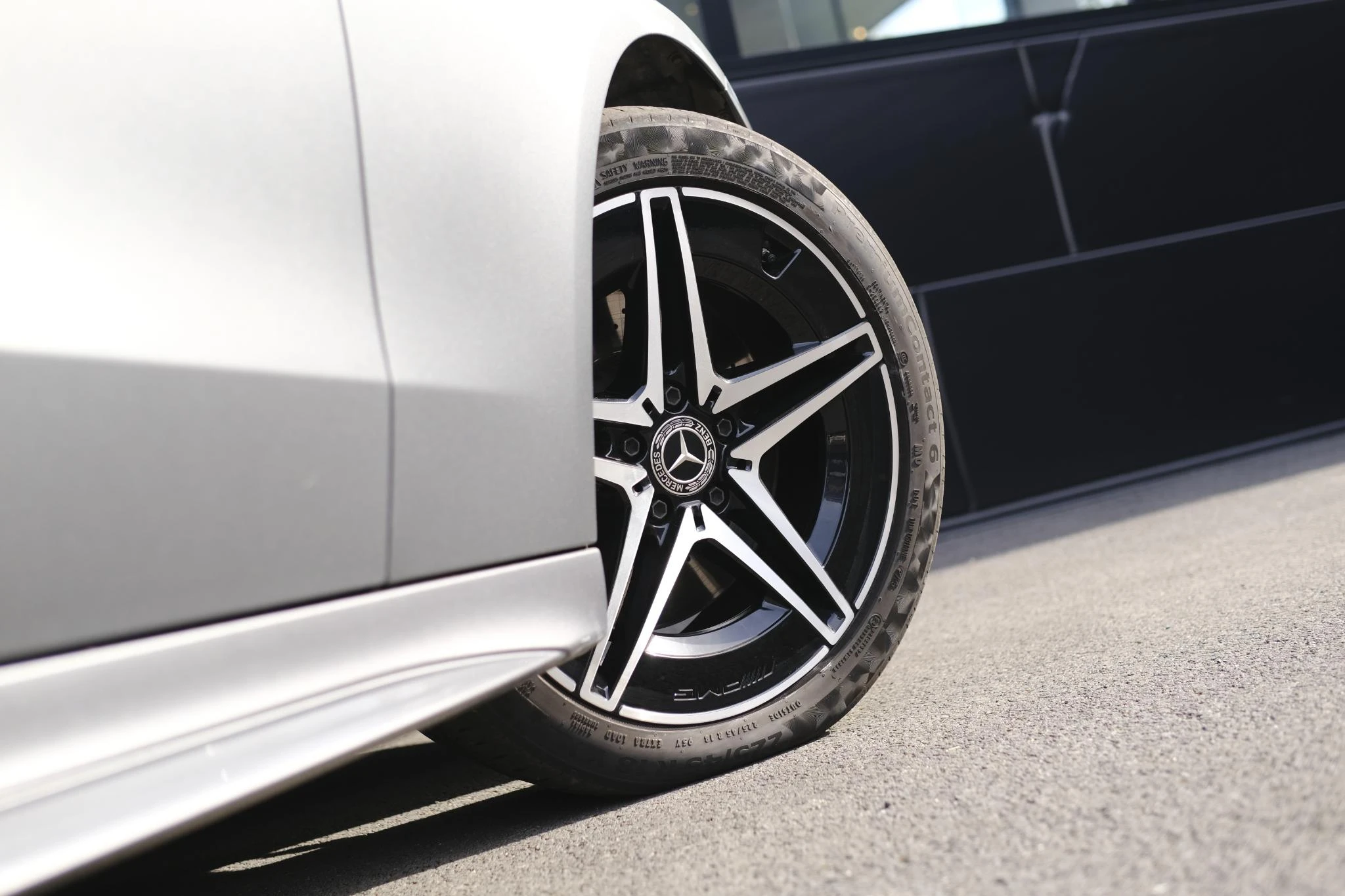 Mercedes-Benz-C-Klasse-image-12
