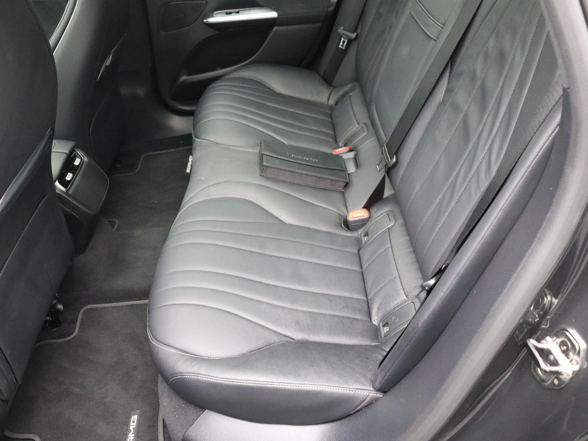 Mercedes-Benz EQE 300 AMG Line + AIRMATIC + LEDER + PANORAMISCH DAK +