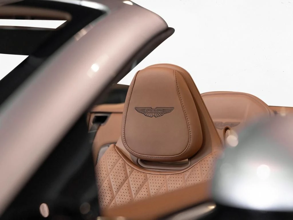 Aston Martin DB12 Volante Aston Martin Hamburg