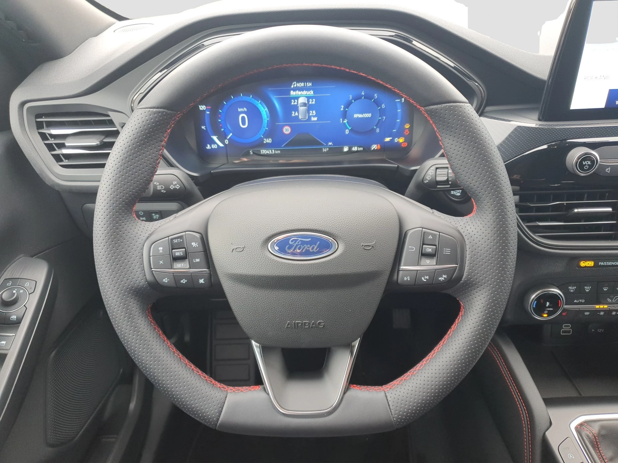 Ford Kuga ST-Line AHK ACC KAM NAVI LED WI-PKT