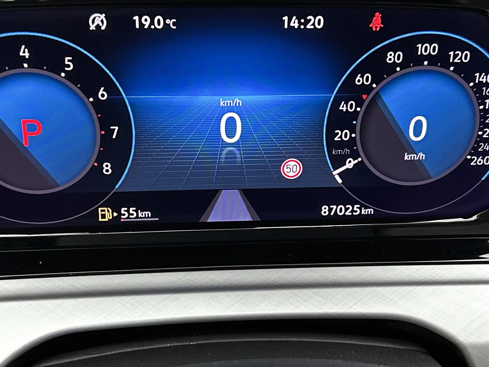 Volkswagen-Golf-image-9