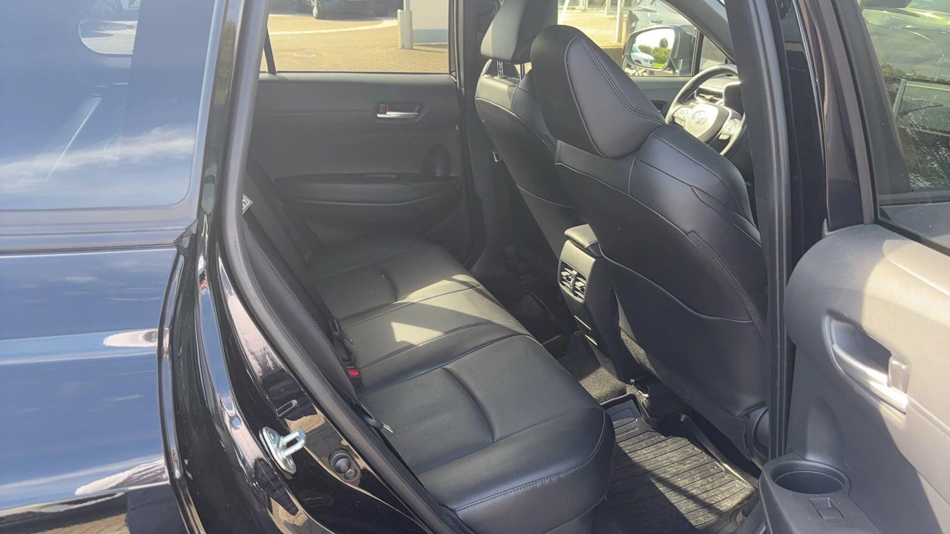 Toyota-Corolla Cross-image-14
