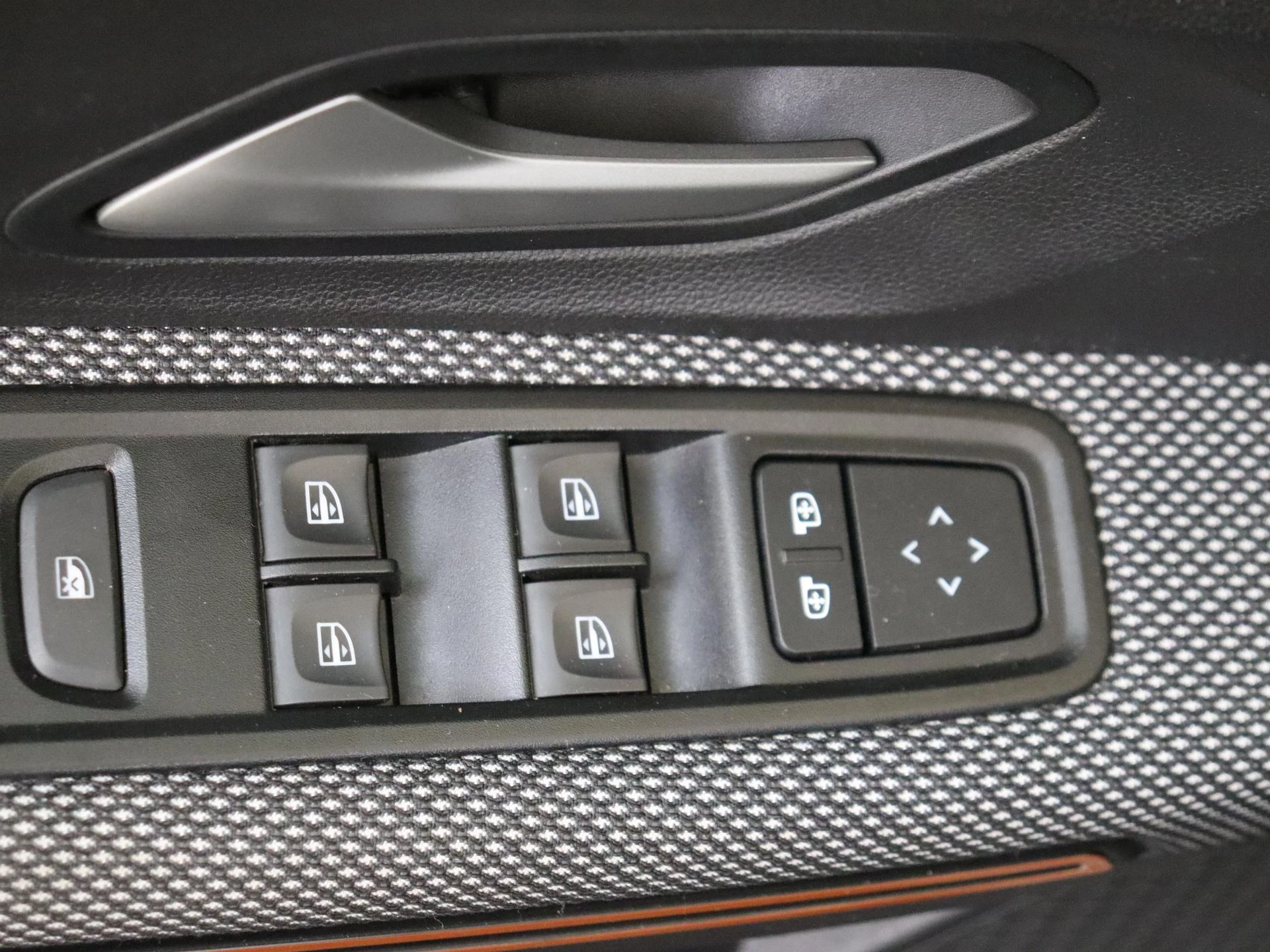 Dacia-Sandero Stepway-image-21