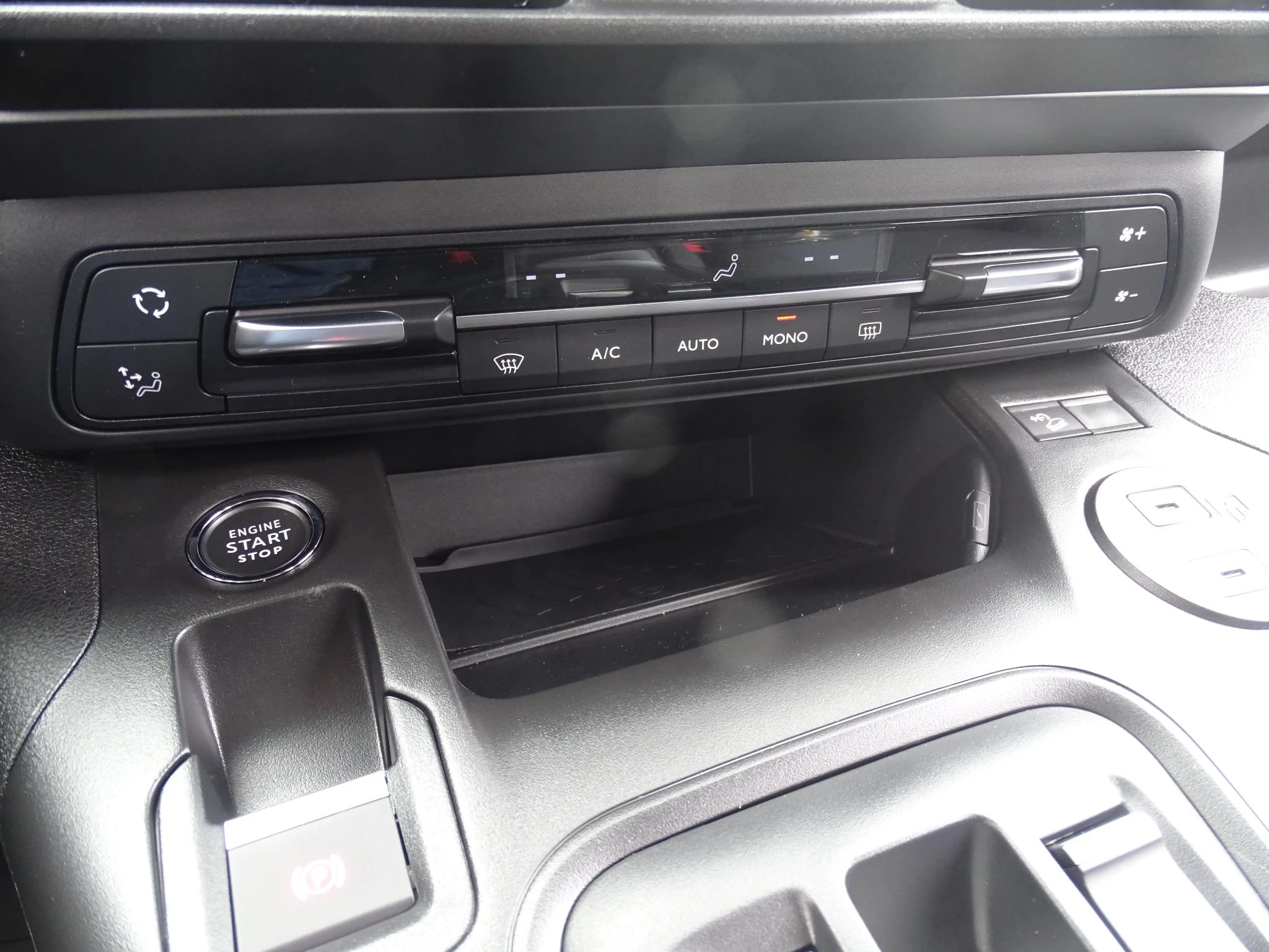 Fiat Qubo 1.5D La prima automa7 seats+gps+camera+park pilot