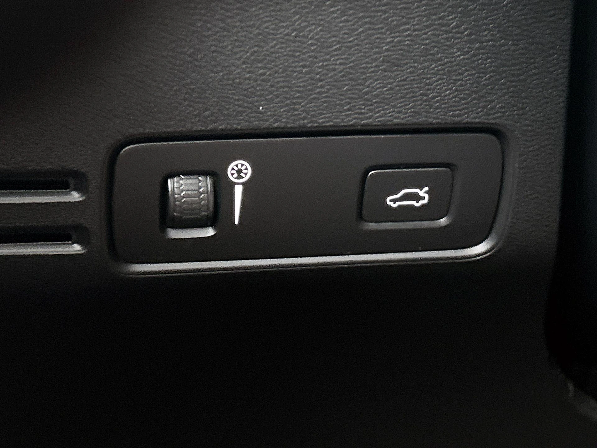 Volvo-XC40-image-20