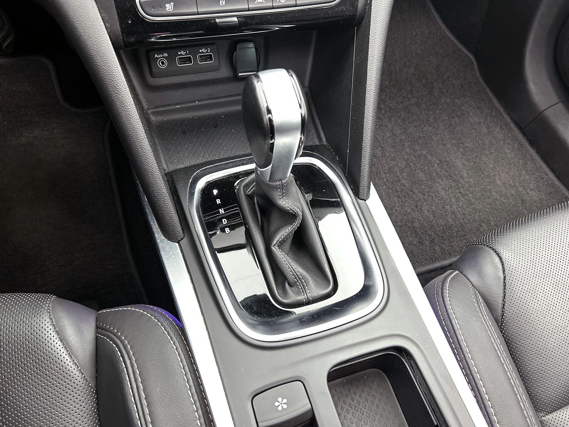Renault-Megane E-Tech-image-34