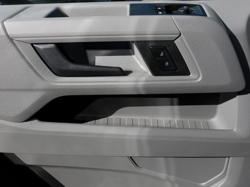 Volkswagen-Crafter-image-12