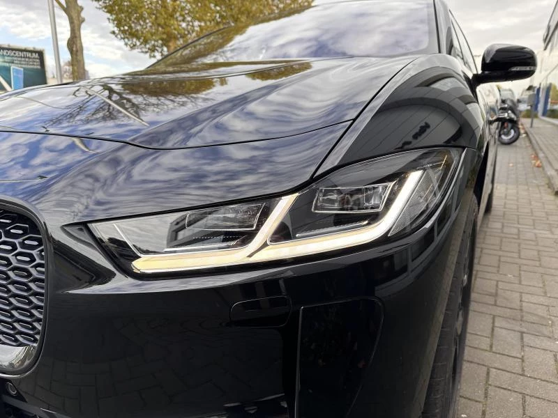Jaguar I-PACE EV400 SE