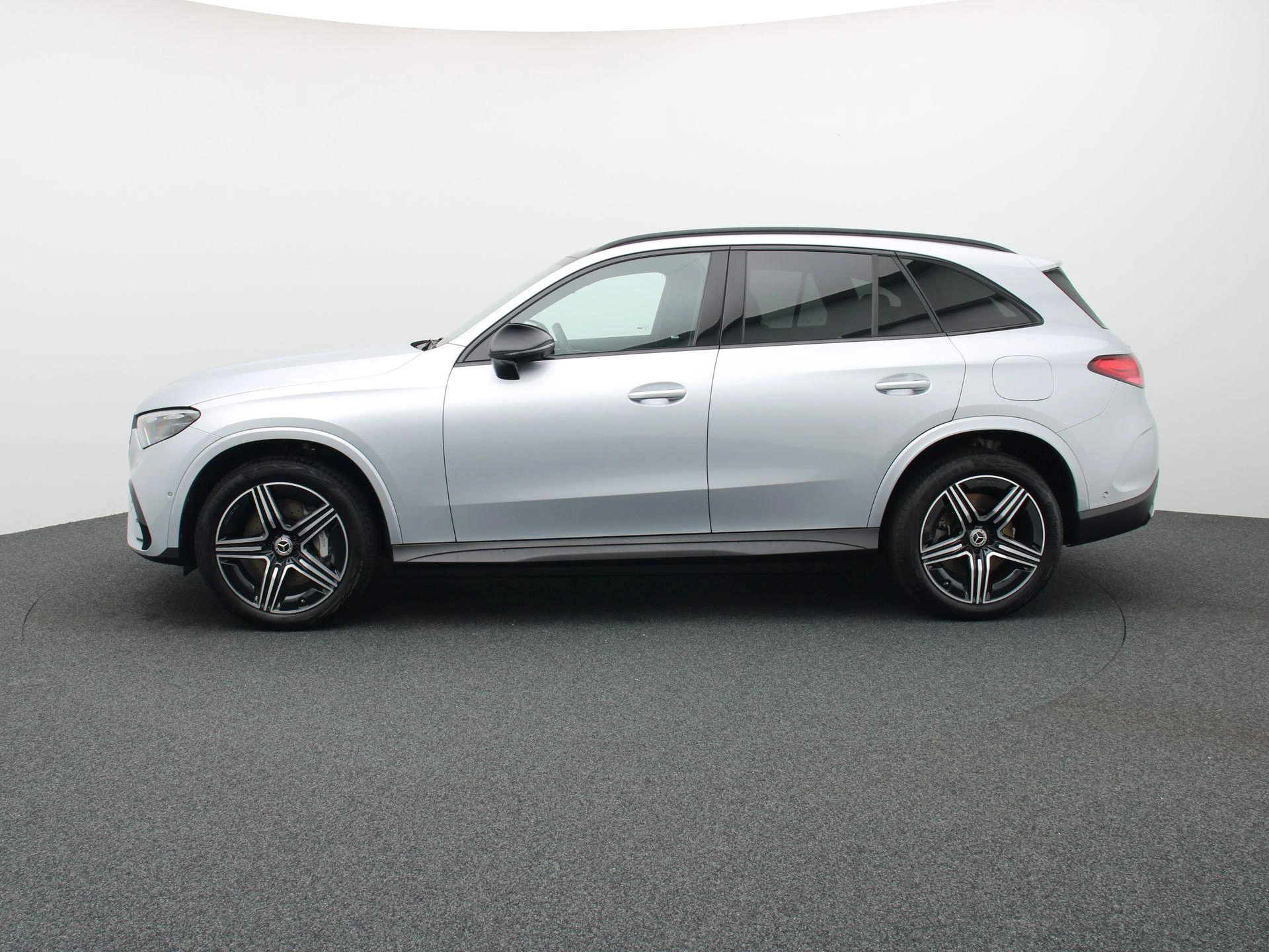 Mercedes-Benz-GLC-image-3
