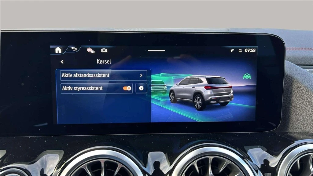 Mercedes-Benz-EQA-image-18