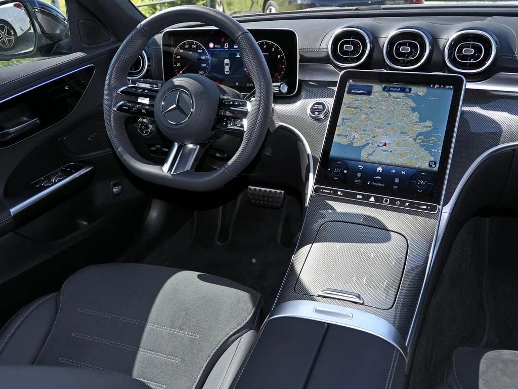 Mercedes-Benz-C-Klasse 300-image-10