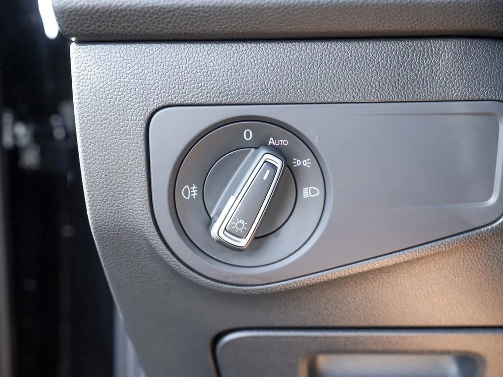 Volkswagen-Tiguan Allspace-image-16