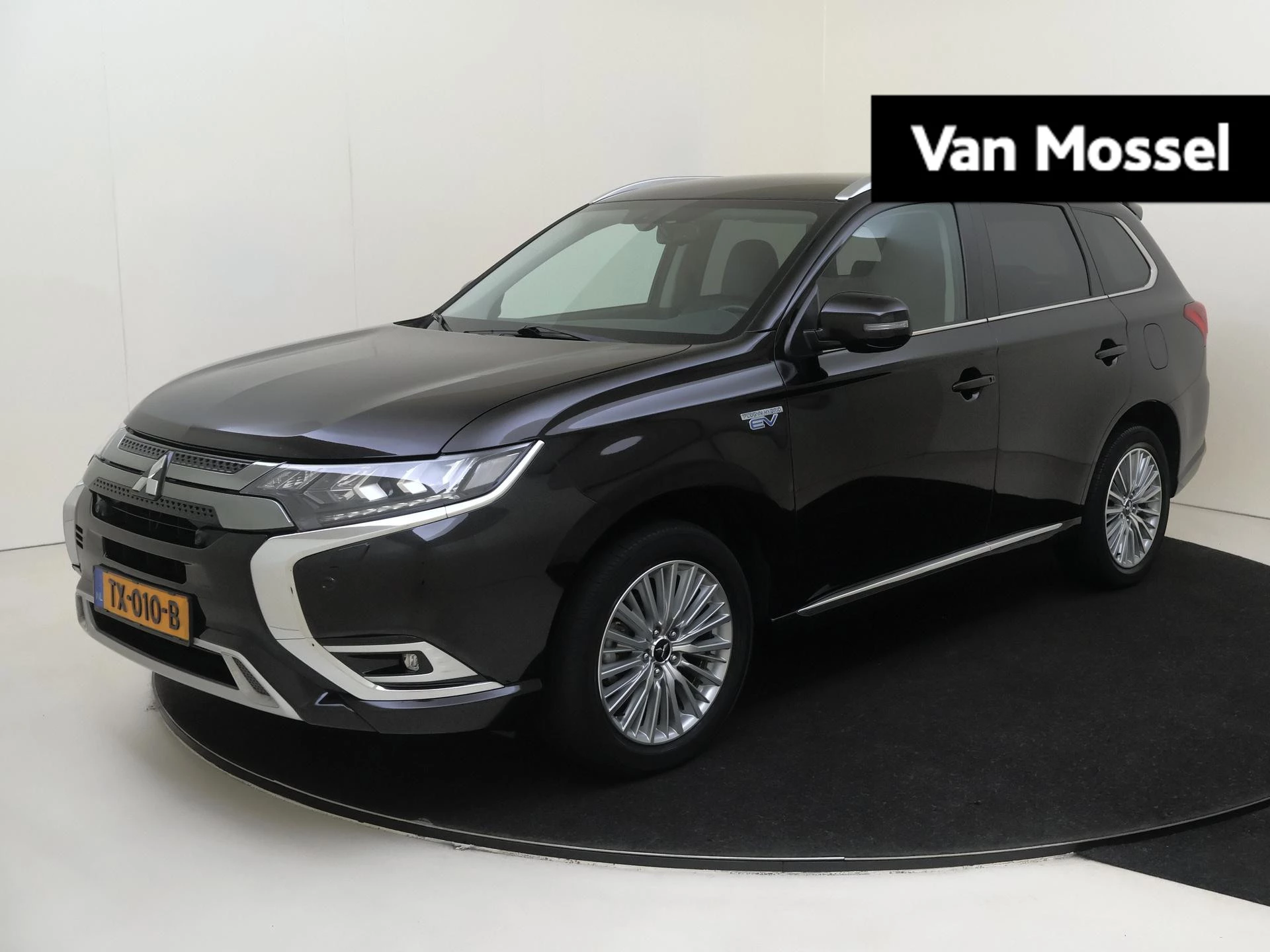 Mitsubishi-Outlander-image-0