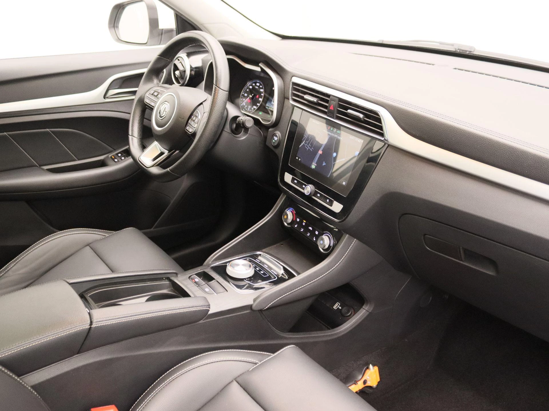 MG-ZS EV-image-31