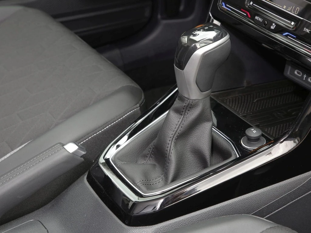 Volkswagen-T-Cross-image-9