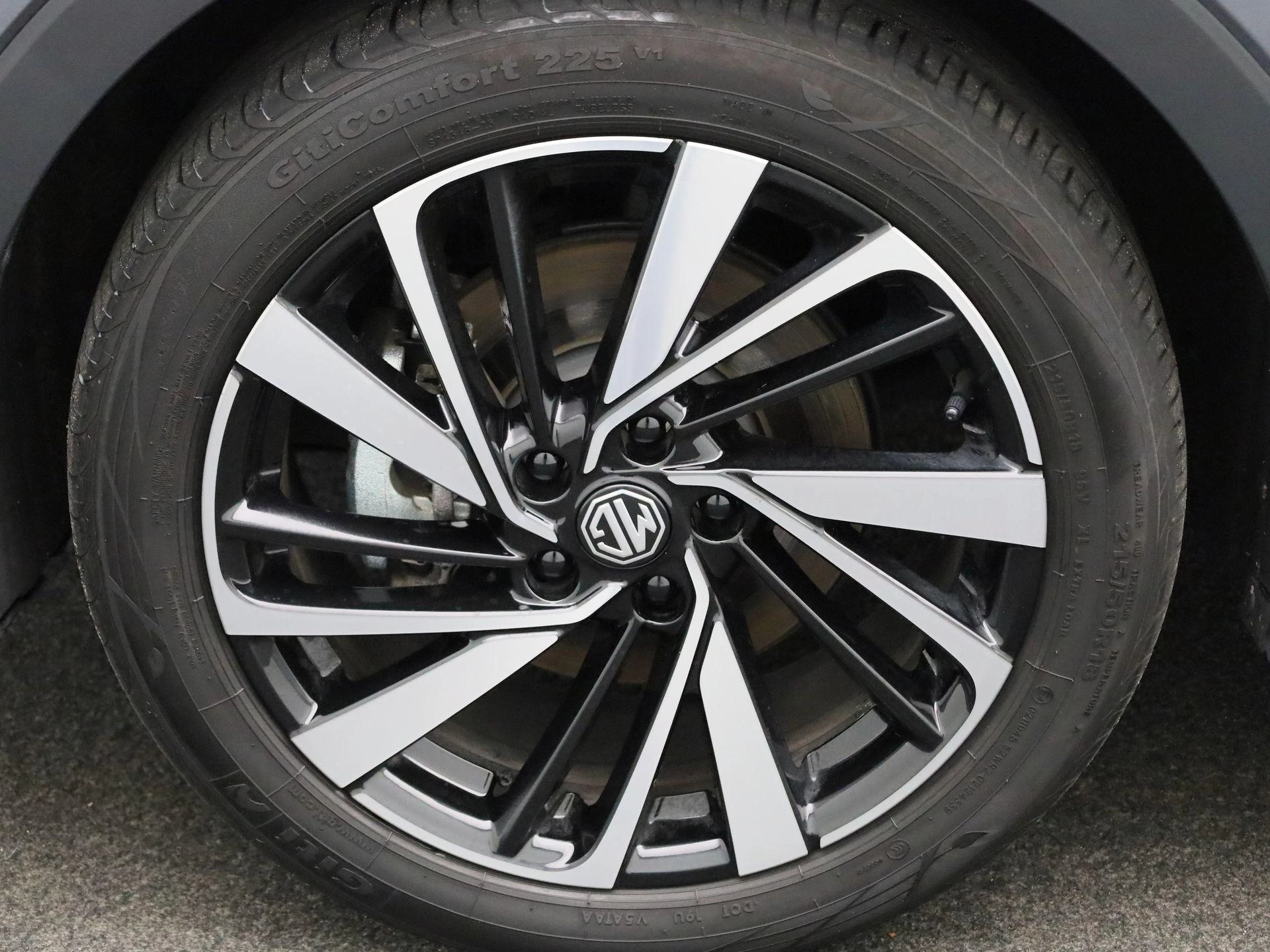 MG-ZS-image-11