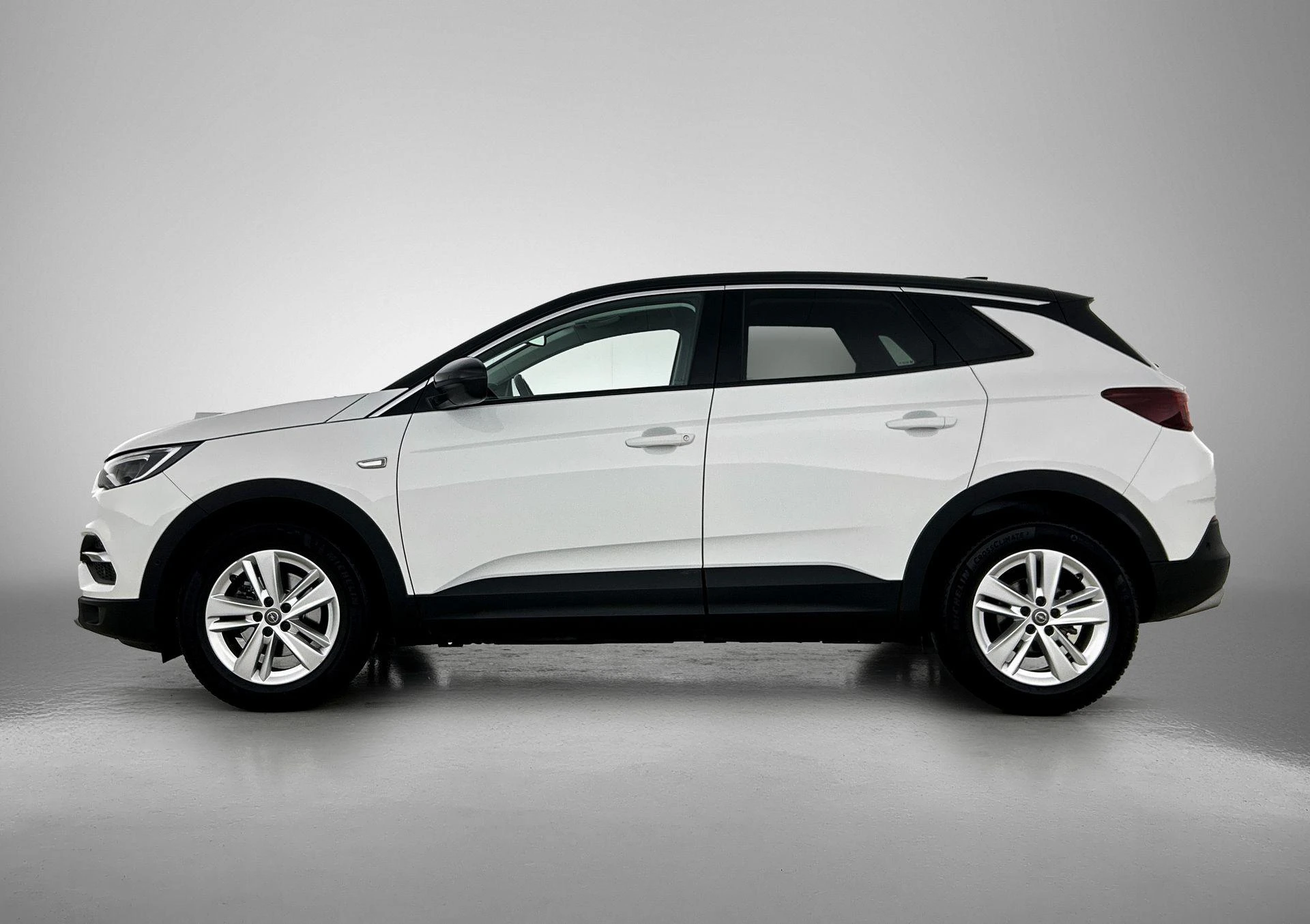 Opel-Grandland X-image-1