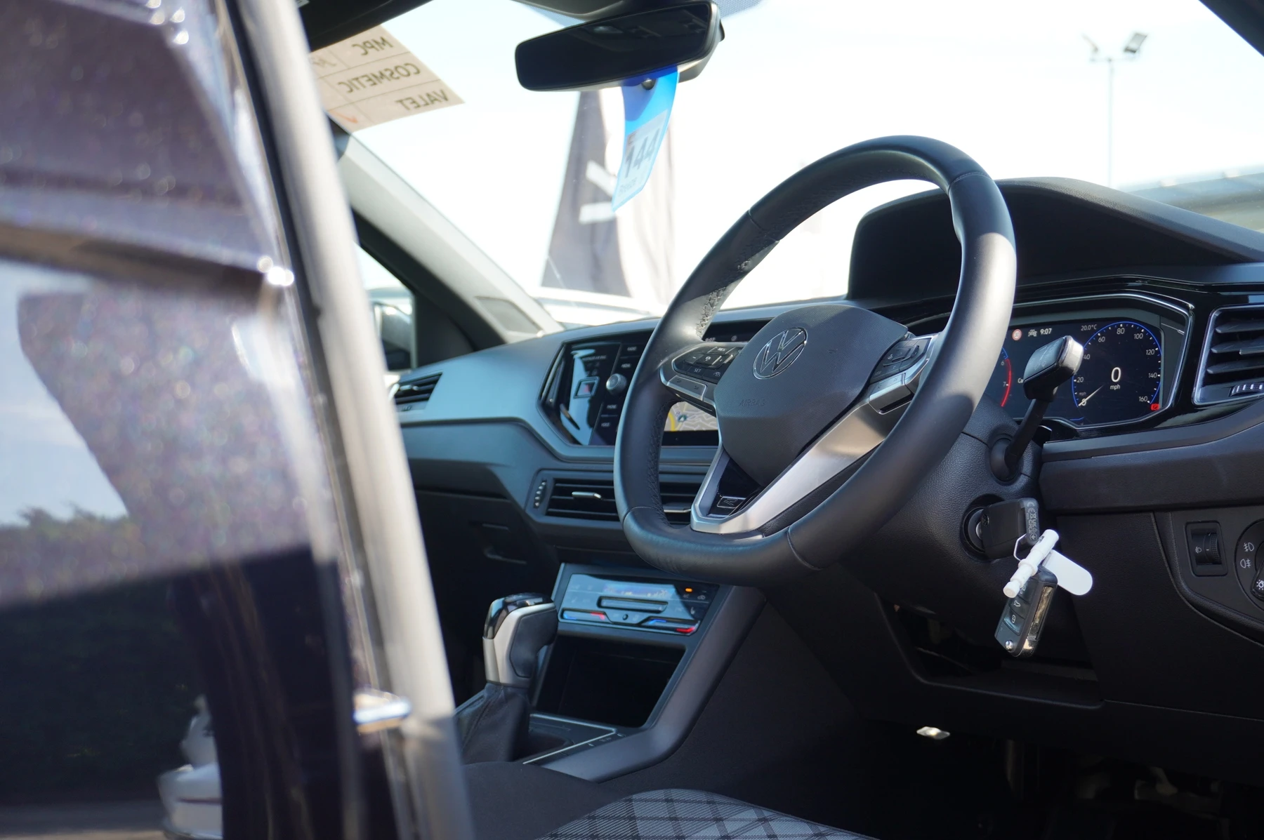 Volkswagen-Polo-image-21