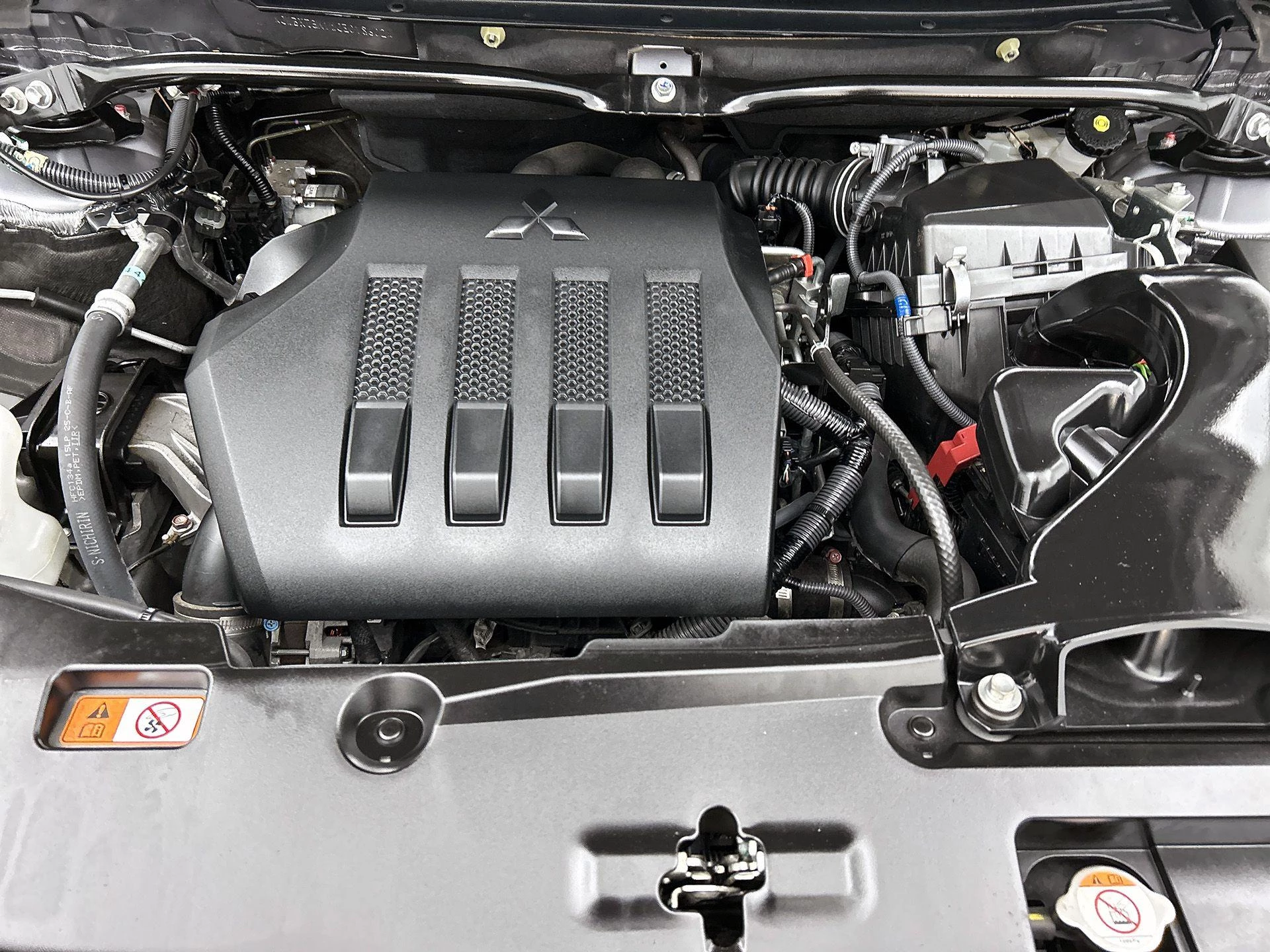 Mitsubishi-Eclipse Cross-image-27