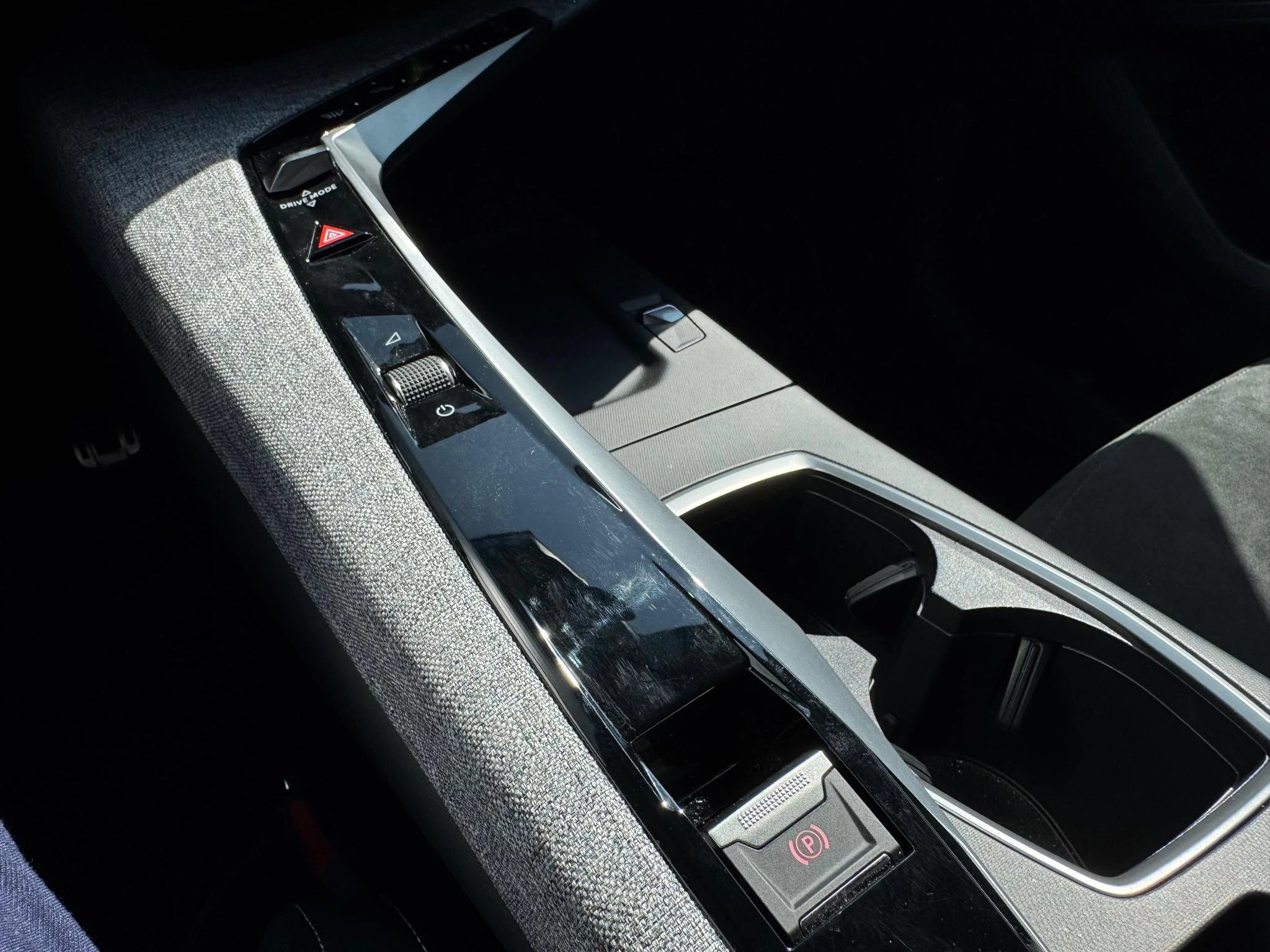 Peugeot-e-3008-image-21