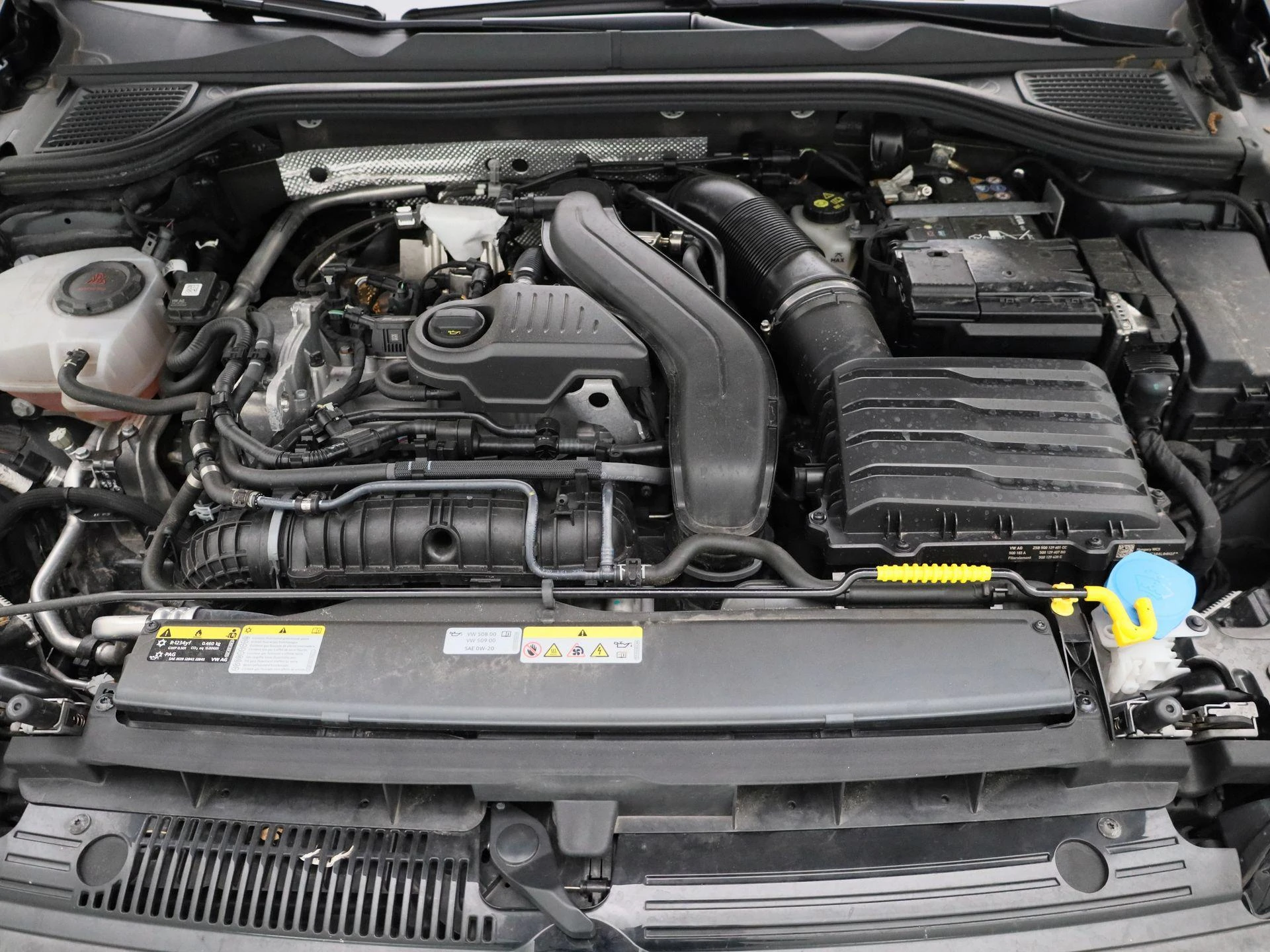 Volkswagen-Golf-image-32