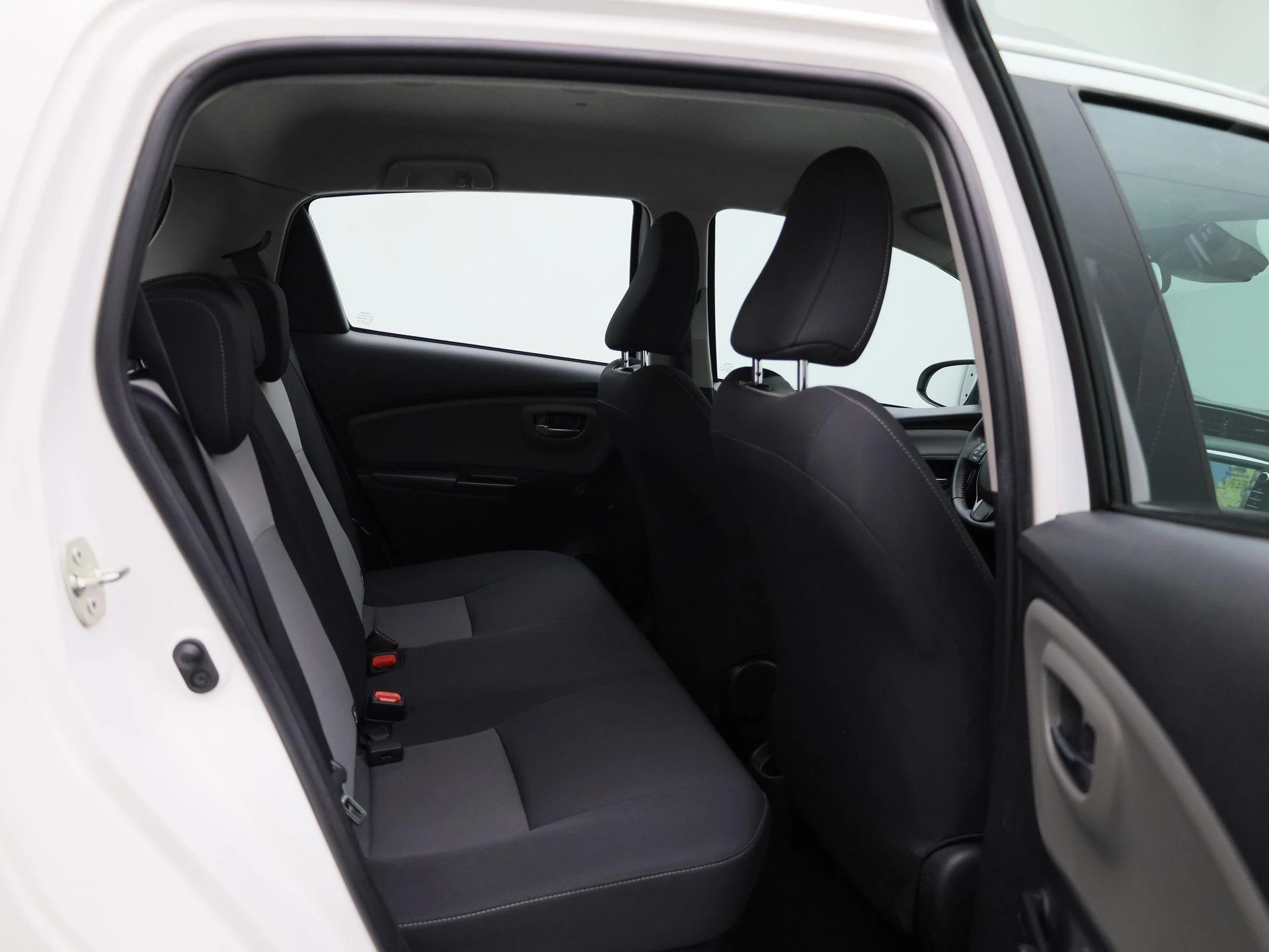 Toyota-Yaris-image-36