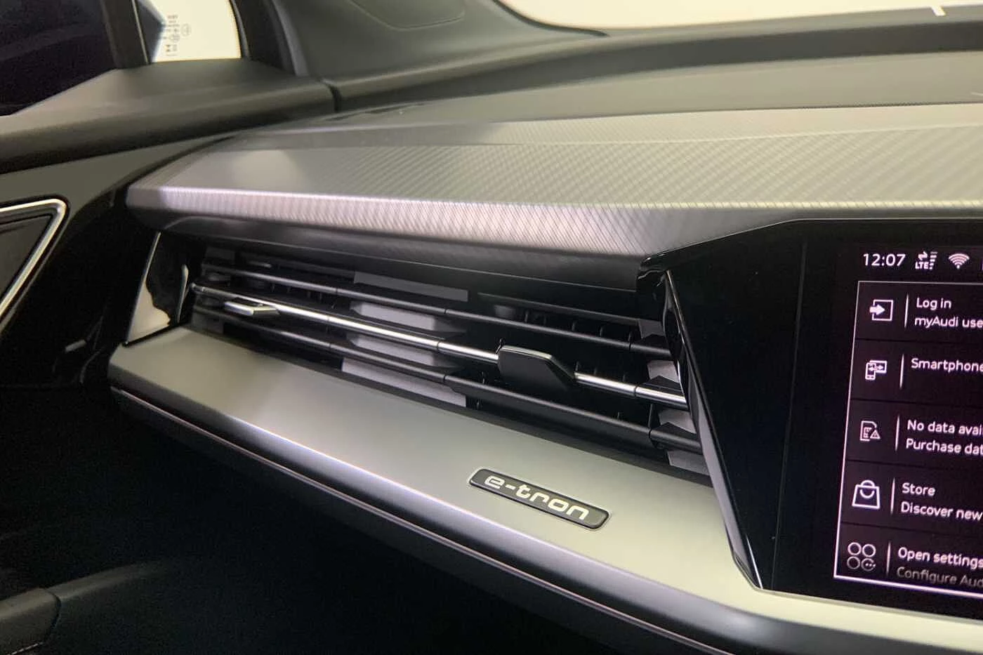 Audi-Q4 Sportback e-tron-image-16