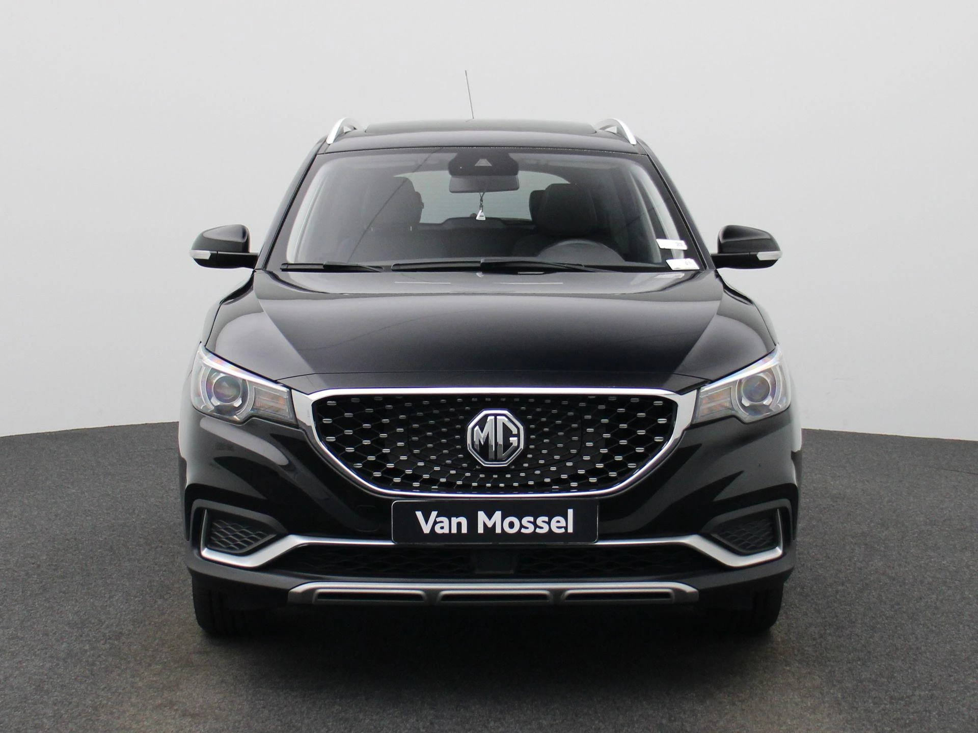 MG-ZS EV-image-2