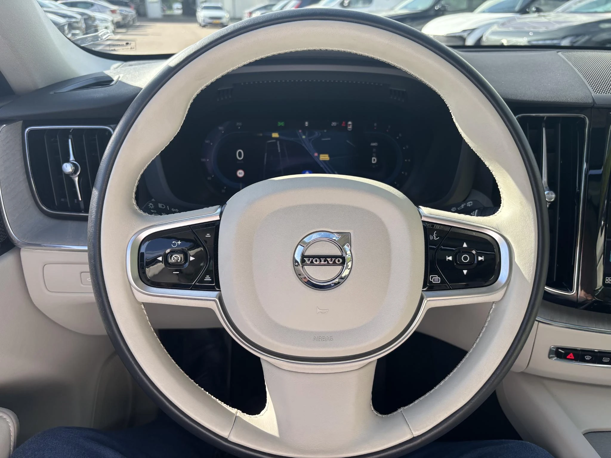 Volvo-XC60-image-13