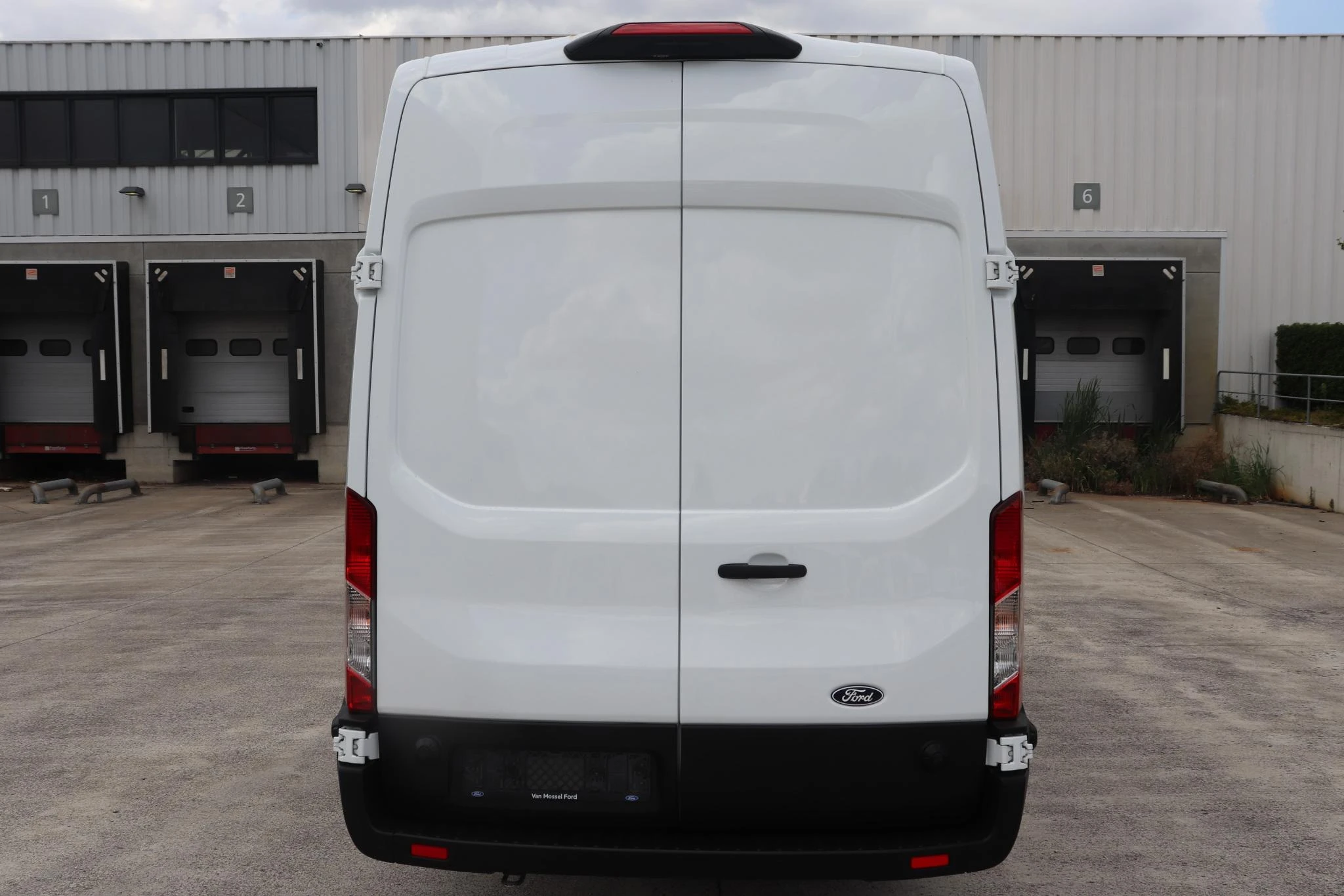 Ford-E-Transit-image-3