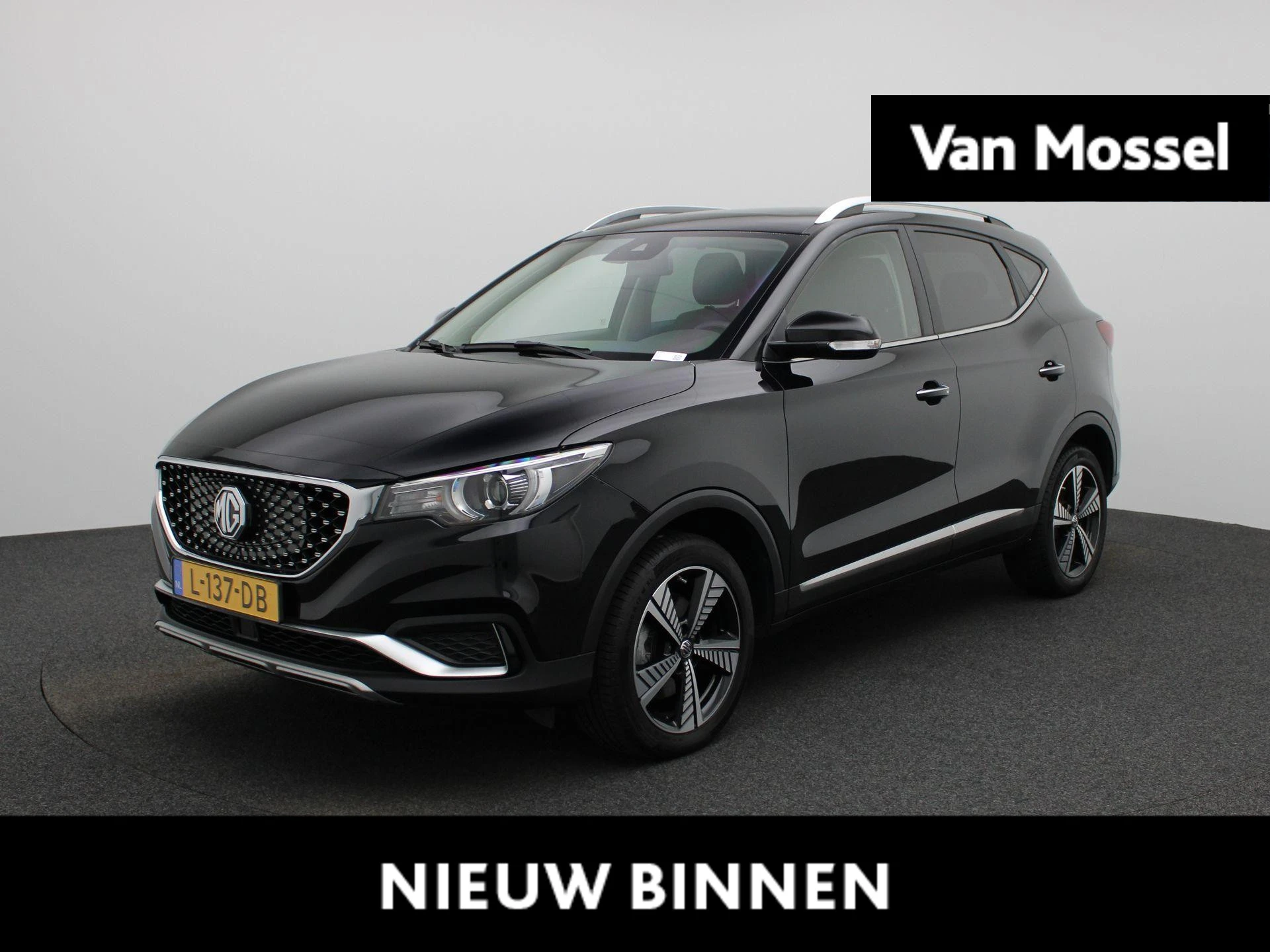 MG-ZS EV-image-0