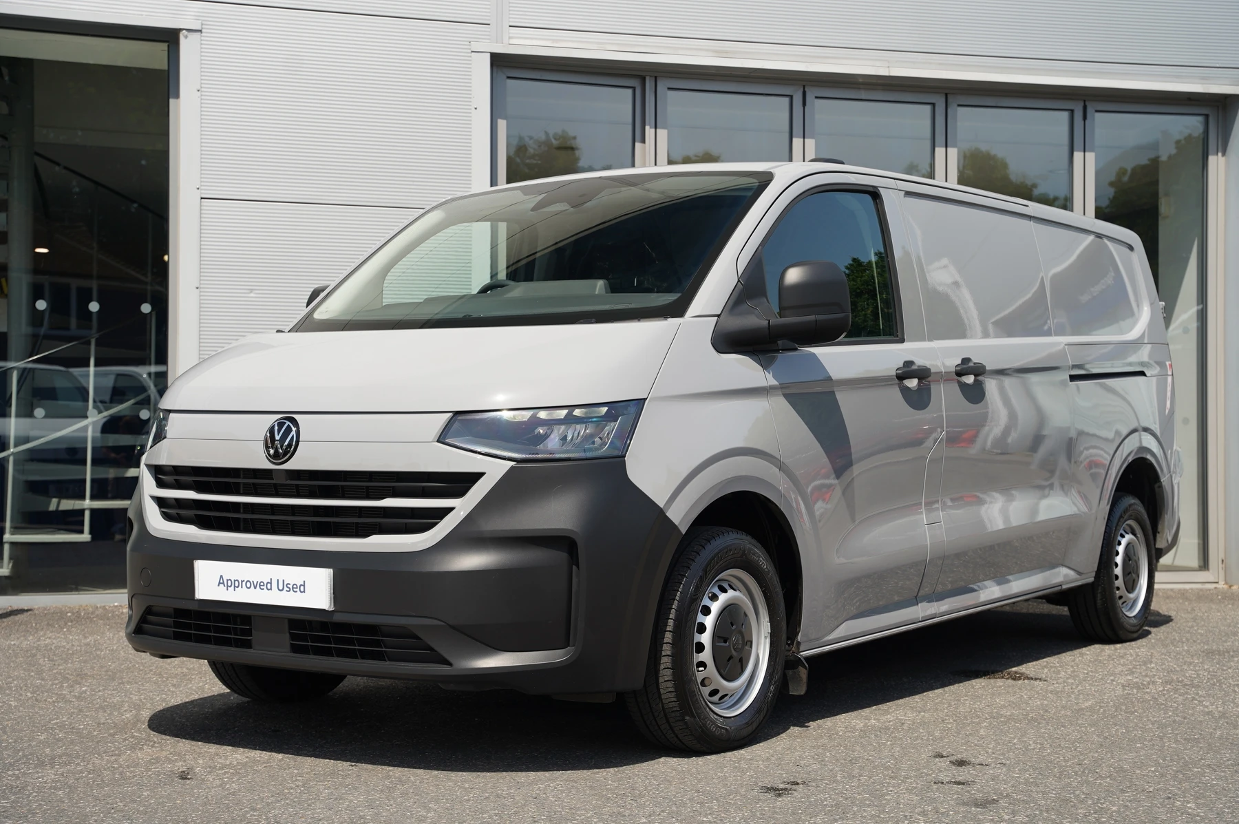 Volkswagen-Transporter-image-27