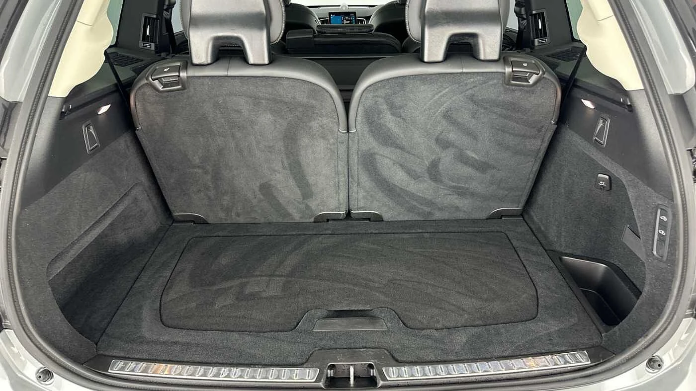 Volvo-XC90-image-17