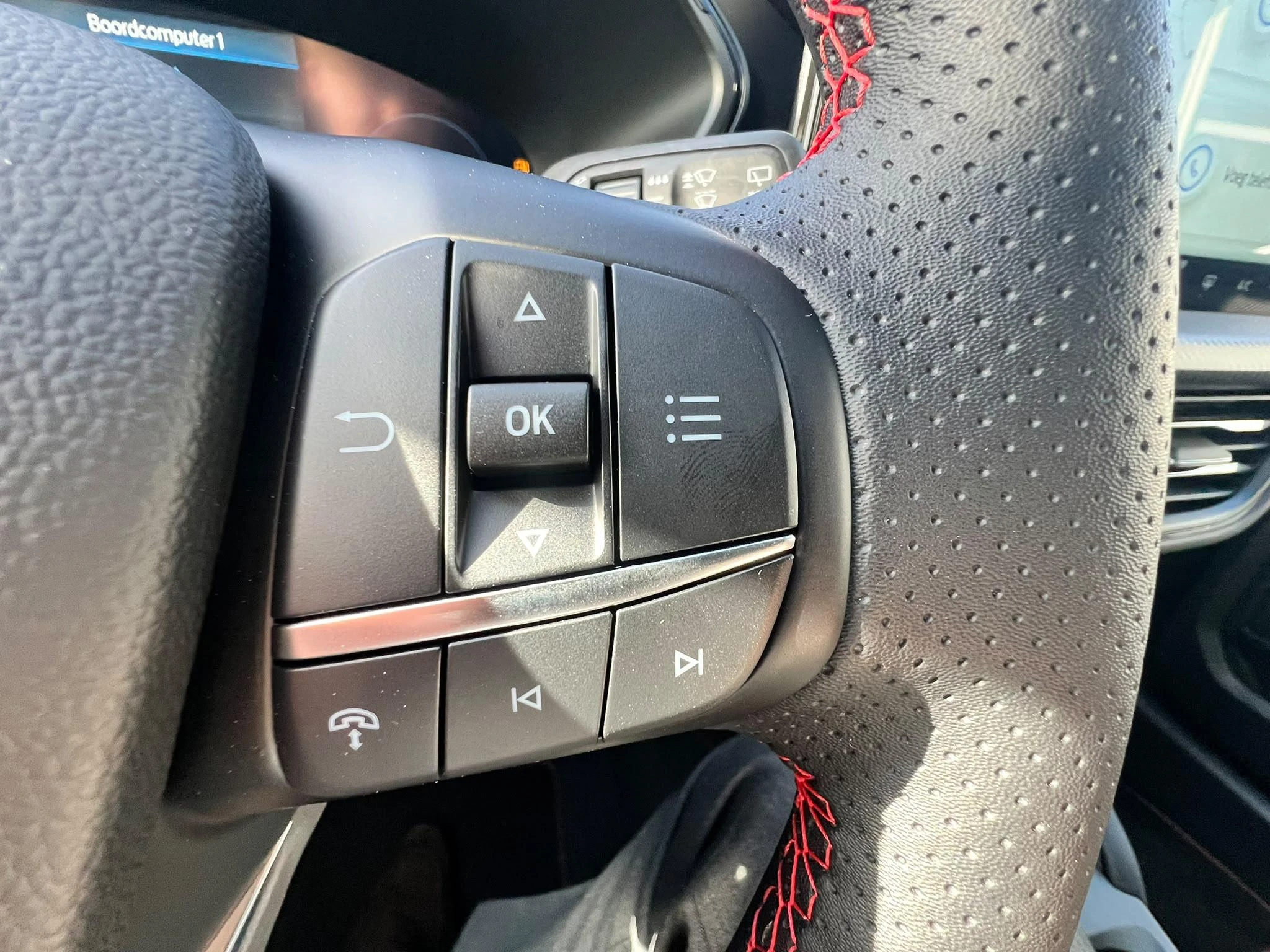 Ford-Kuga-image-15