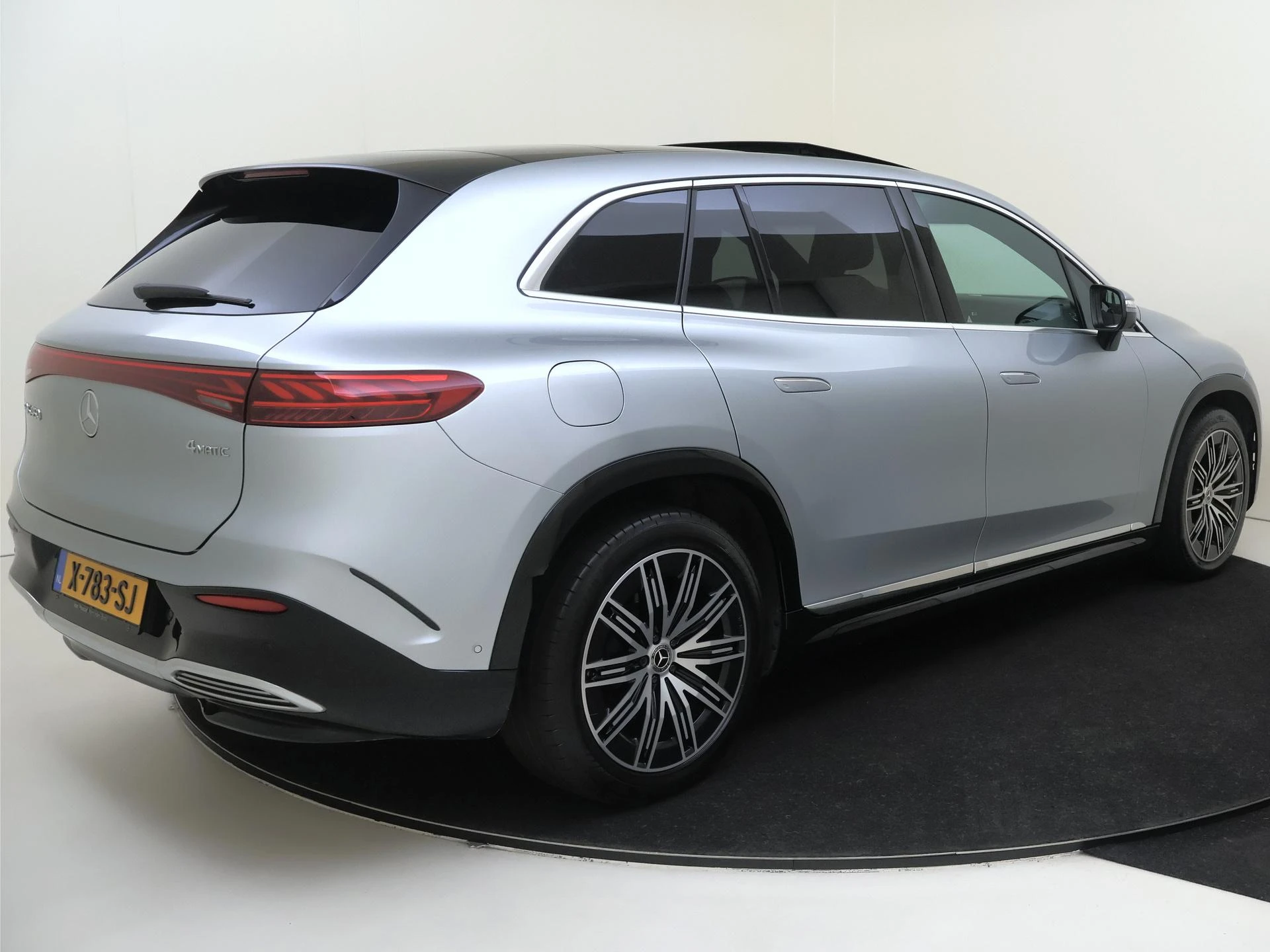 Mercedes-Benz EQS SUV 450 4MATIC AMG Line 7p 118 kWh
