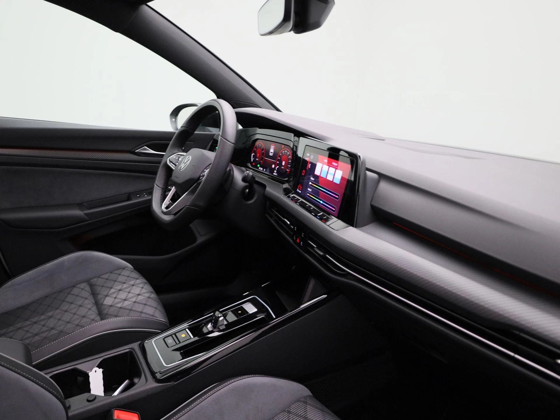 Volkswagen-Golf-image-30