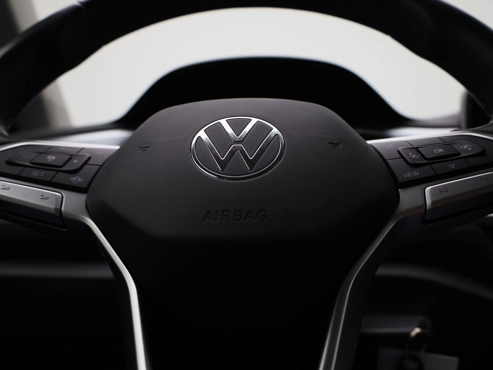Volkswagen-T-Roc-image-31