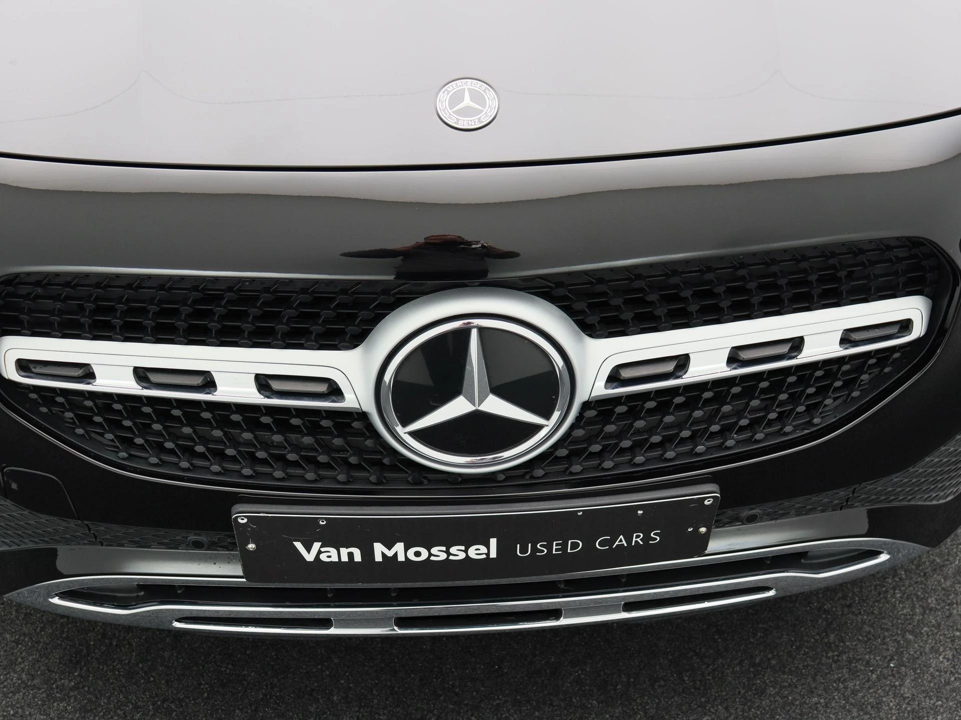 Mercedes-Benz GLA 180 Business Line + TREKHAAK + CAMERA + LED +