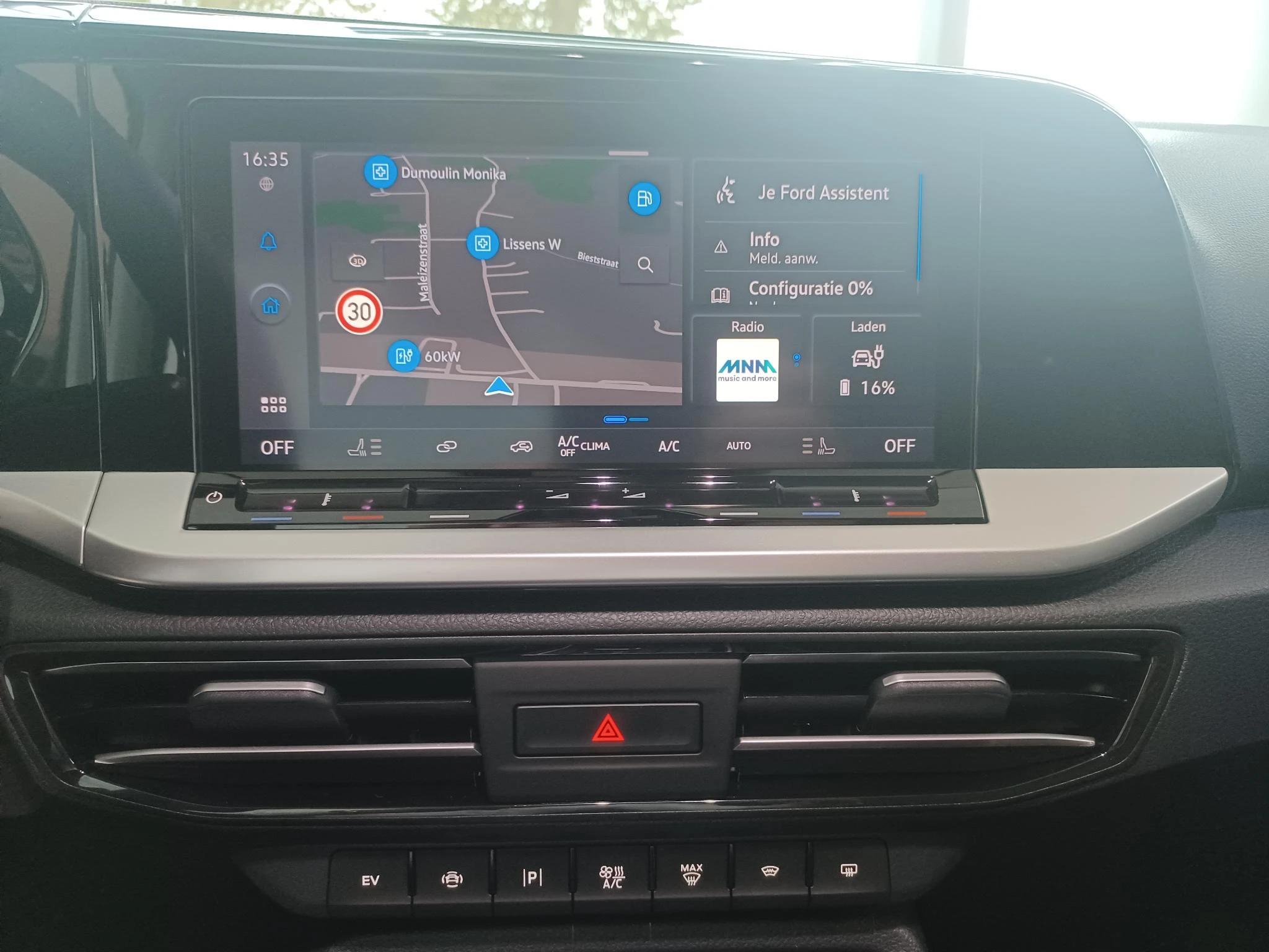 Ford-Tourneo Connect-image-9