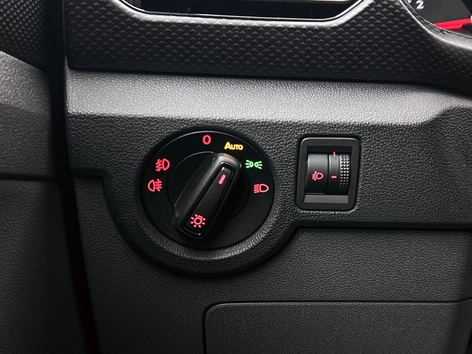 Volkswagen-T-Cross-image-23
