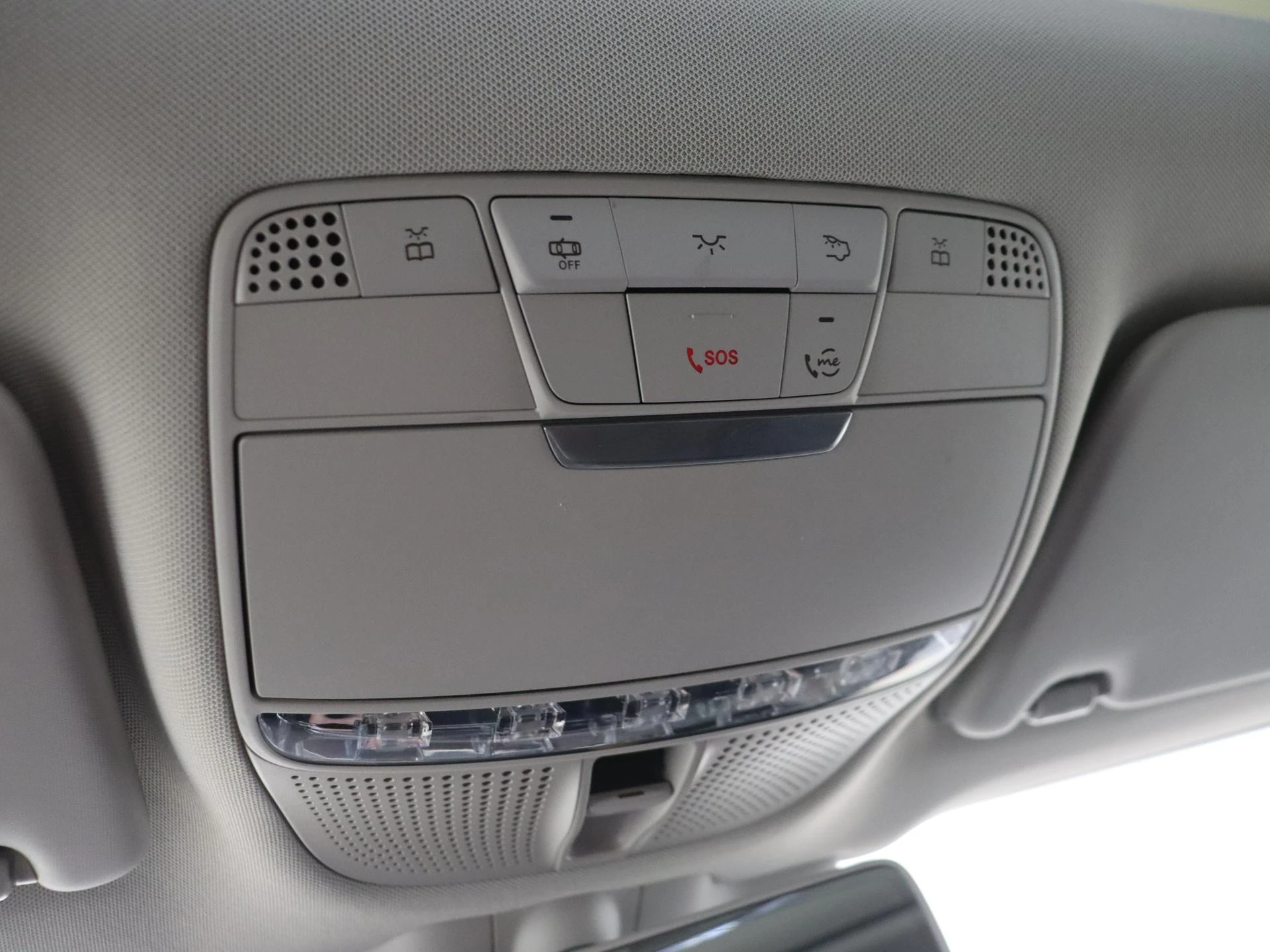 Mercedes-Benz-GLC-image-22