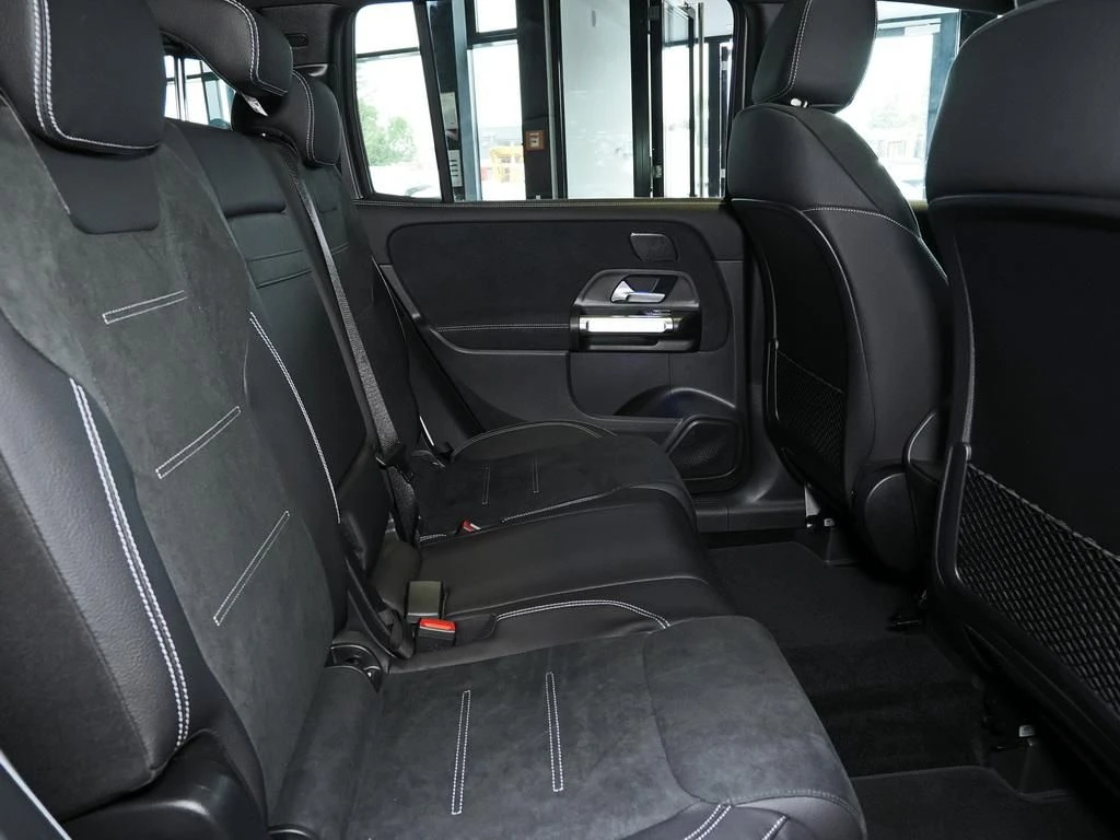 Mercedes-Benz-GLB 200-image-15